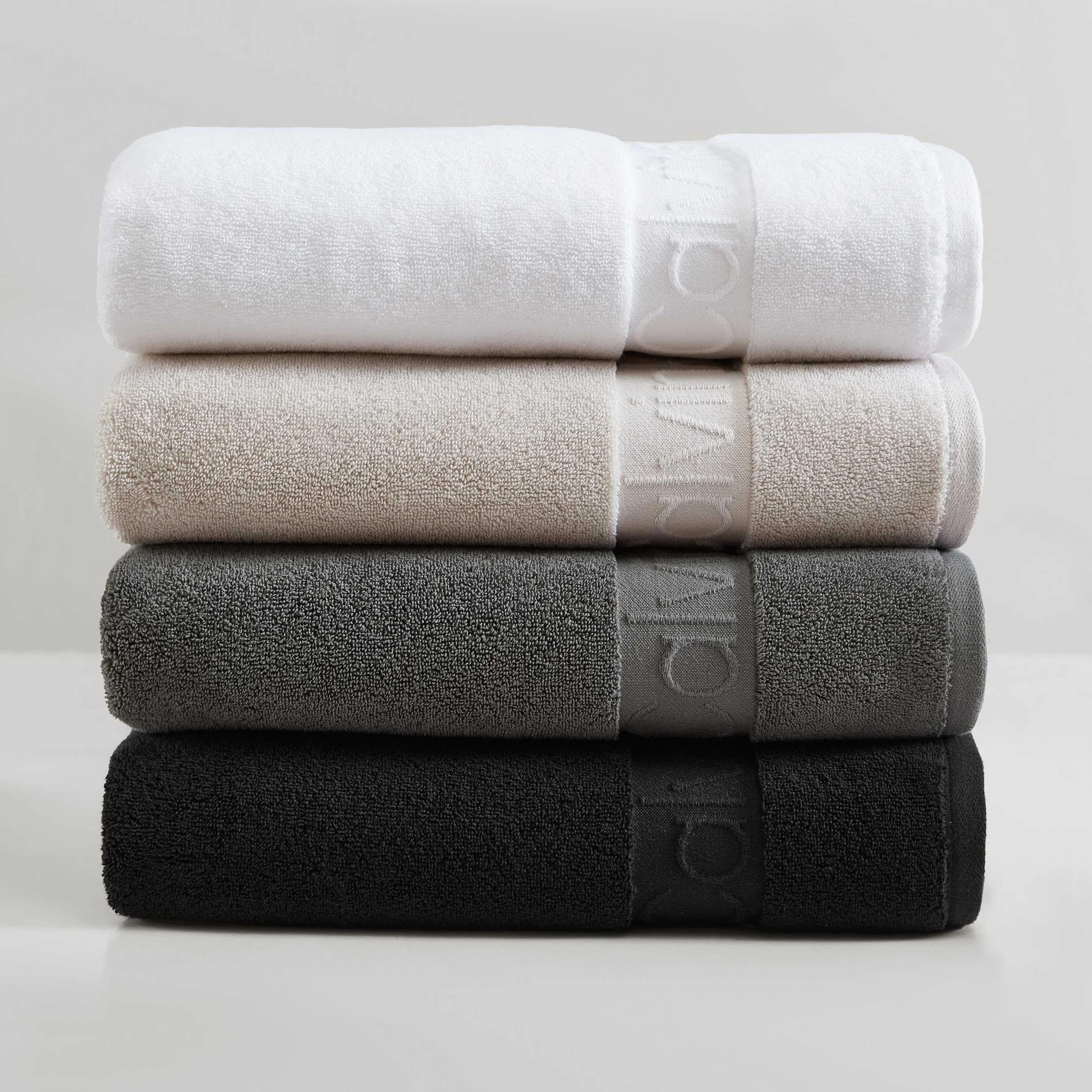 Calvin Klein - Zestaw ręczników, super miękkie ręczniki bawełniane premium z konstrukcją Zero Twist, nowoczesny wystrój łazienki, certyfikat Öko-Tex (ikoniczny jednolity beż, 3-częściowy)
