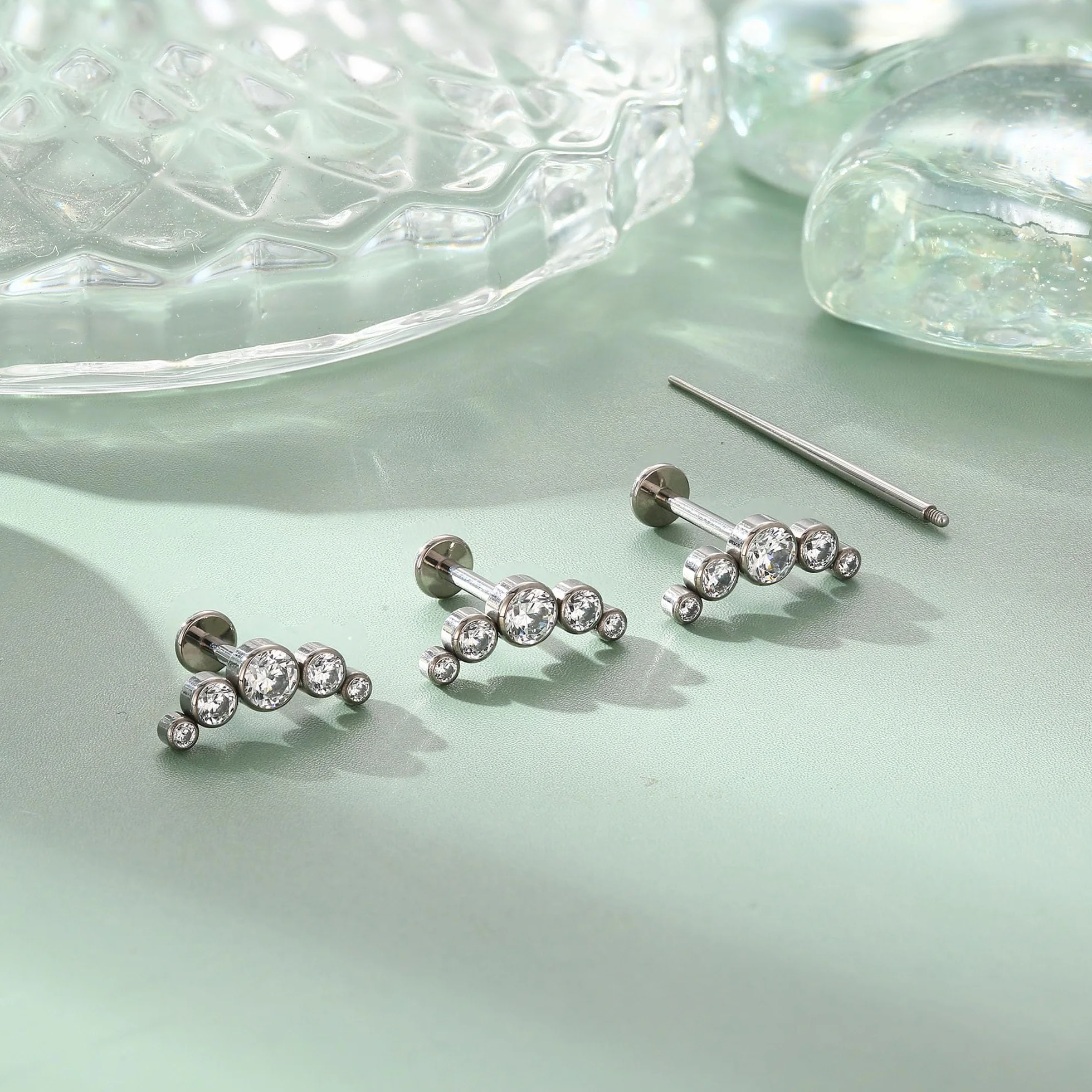 YADOCA G23 tytanowy kolczyk helix, biżuteria do chrząstki, wewnętrznie gwintowany, płaski tył, kolczyk do ucha, labret conch, hipoalergiczne kolczyki helix, srebro, złoto, tragus, biżuteria