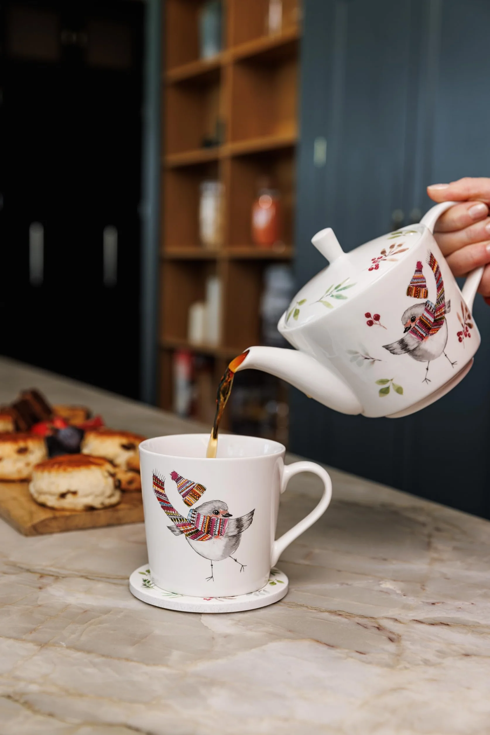 Mikasa Tipperlyhill Robin Ceramiczny zestaw kubków i podstawek, 380 ml, w pudełku prezentowym