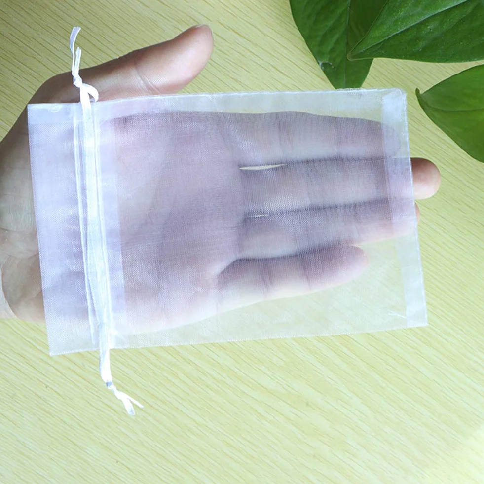 Leeyunbee 100 szt. Białe woreczki z organzy 10 x 15 cm woreczki z organzy, woreczki, na prezent, biżuteria, ślubne torebki na cukierki, na imprezę festiwalową i wesele, satynowy sznurek