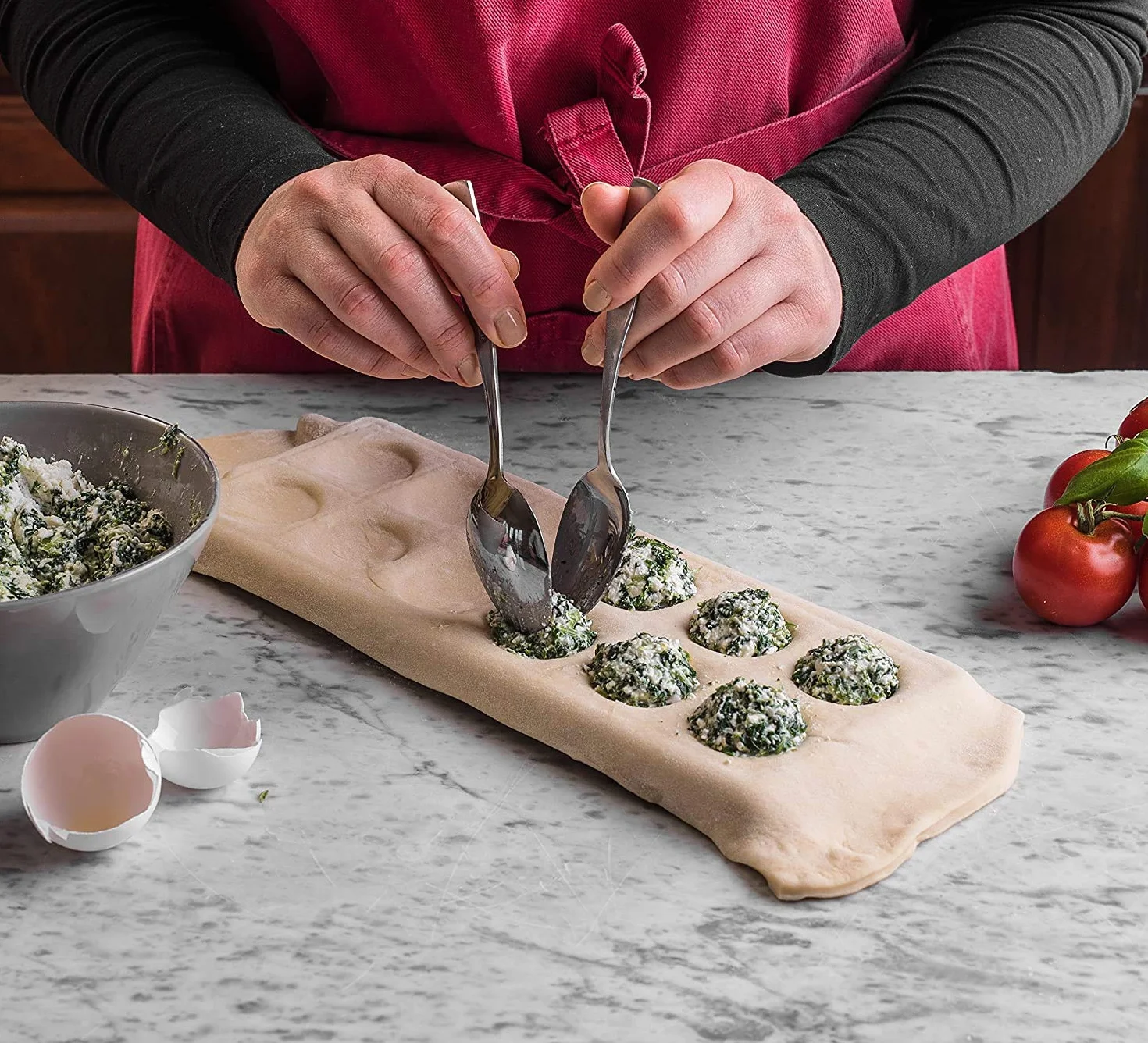Queta Foremka do Ravioli i Tortelini 2 Formy Okrągłe Kwadratowe z Wałkiem do Ciasta