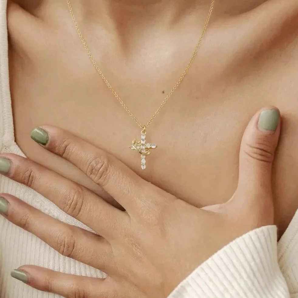Hiscrown Cross & Crown Necklace, złoty Rotatable Crown Sideways Cross Necklace, Tiny Gold Jewelry