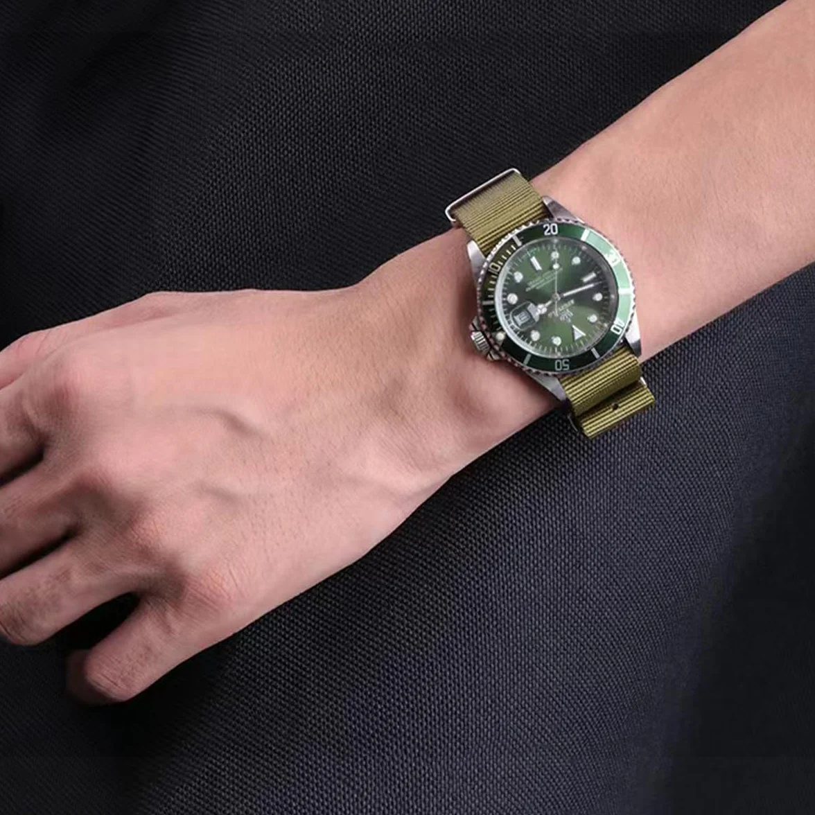 Nylonowy Pasek do Zegarka, Styl NATO, Wybór, długość i Szerokość 16mm 18mm, 20mm, 22mm 24mm, Zamienne Paski Balistyczne dla Mężczyzn i kobiet, Czarno-szary, 18mm, Wytrzymały