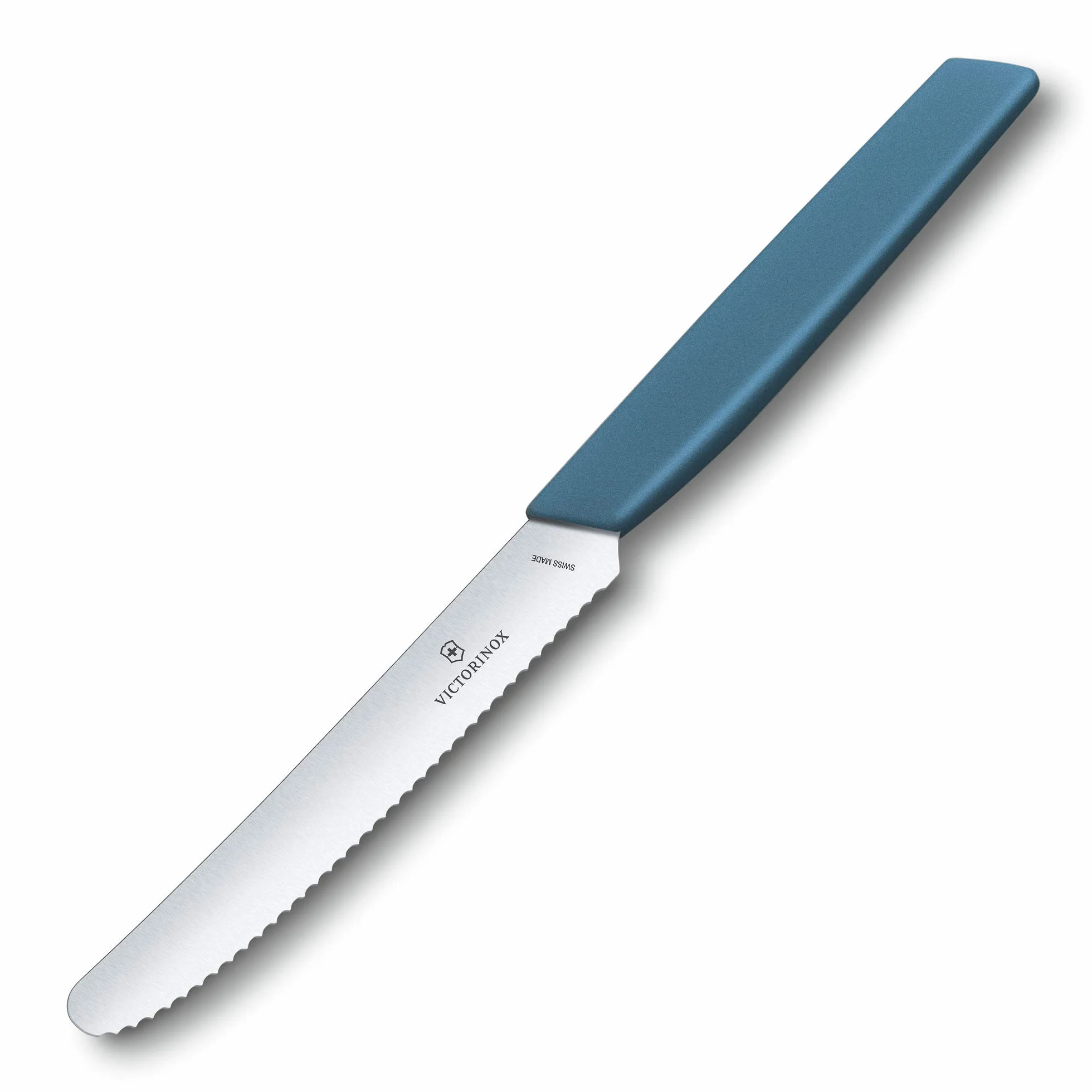 Victorinox, 6.9006.11W2B, Swiss Modern, Gemüsemesser-Set, Extra scharfe Klinge, mit Wellenschliff, Robuster Kunststoff-Griff, Kornblumen-Blau, Made in Switzerland, Spülmaschinengeeignet