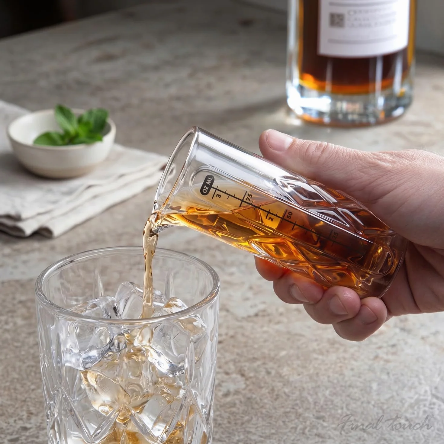 Final Touch Yarai Double Jigger Glass Cocktail Mixing Jug Heavy Duty, kubek z miarką, grube szkło walled – 100 ml