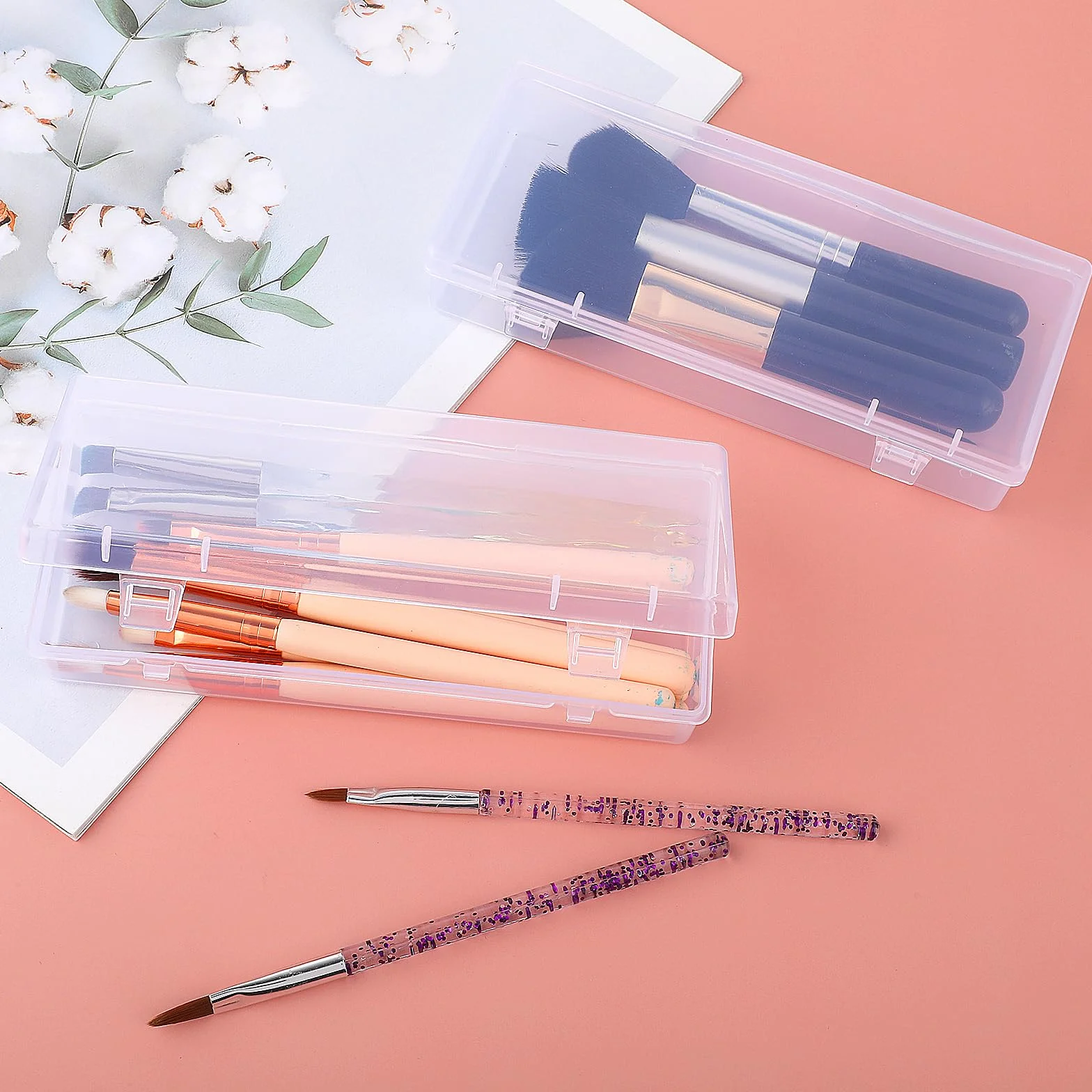 WLLHYF Małe plastikowe pojemniki do przechowywania z pokrywkami na zawiasach, 3 sztuki, prostokątne przezroczyste plastikowe pojemniki do przechowywania koralików, biżuterii i rękodzieła (6 x 7 x 3 cm)