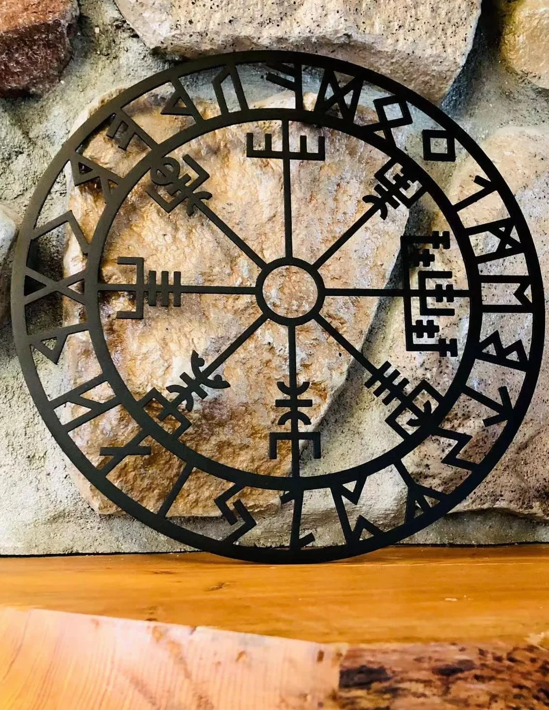 TUHNHGD Kompas Wikingów z metalu, dekoracja ścienna, kompas rzeźby ścienne metalowy ornament, odpowiedni do salonu, sypialni, łazienki i dekoracji ścian domowych