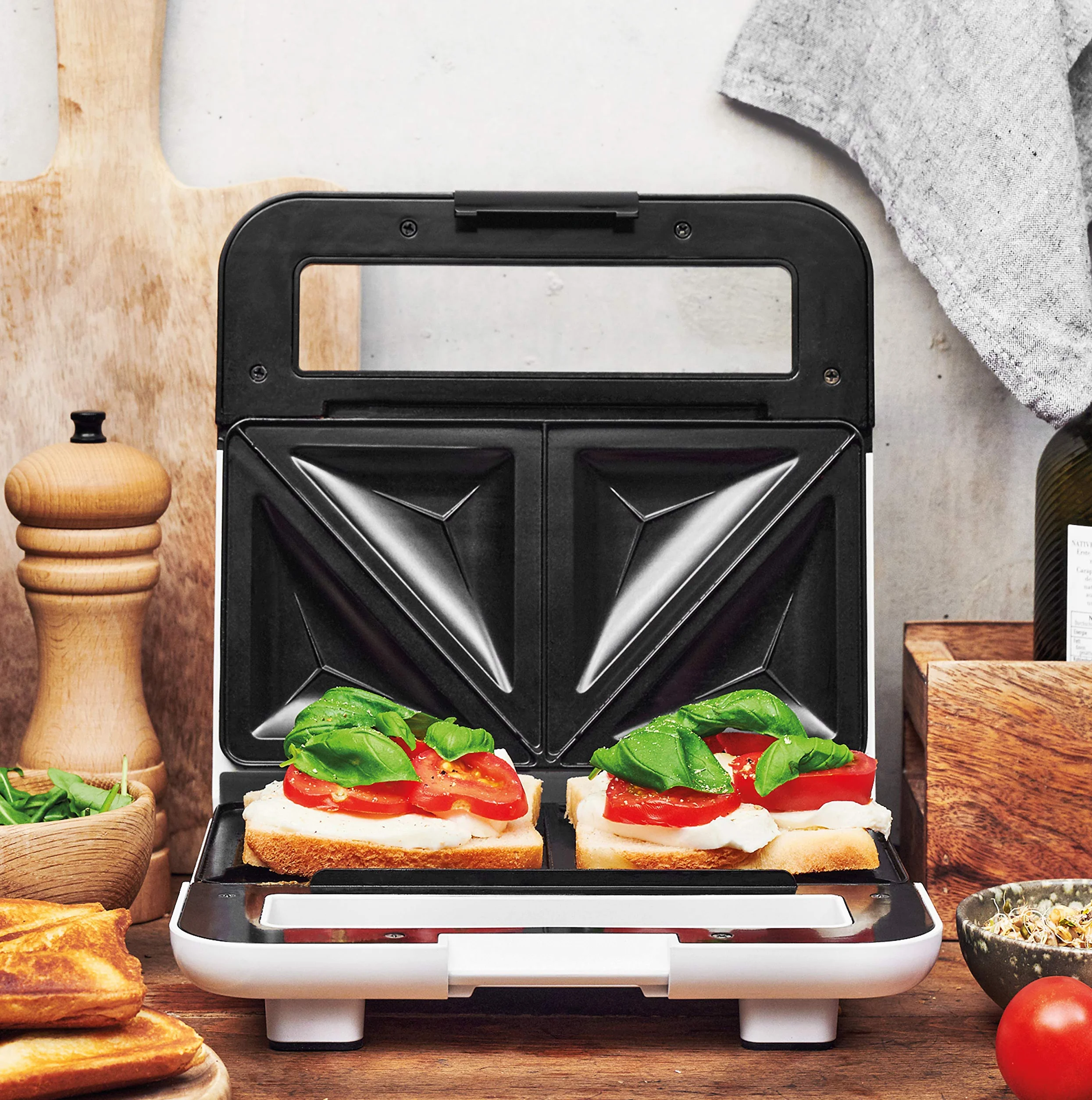 GASTROBACK opiekacz do kanapek 750 W biały czarny 42443