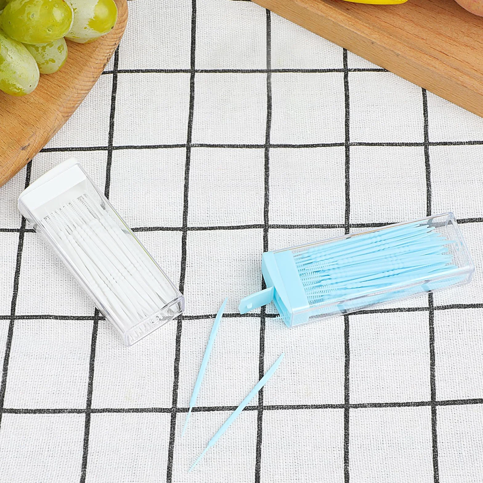 200 sztuk plastikowych podwójnych głowic, nić dentystyczna, szczoteczka do zębów do szczoteczki, pałeczki do zębów, przenośne wykałaczki do pielęgnacji jamy ustnej (białe, niebieskie)