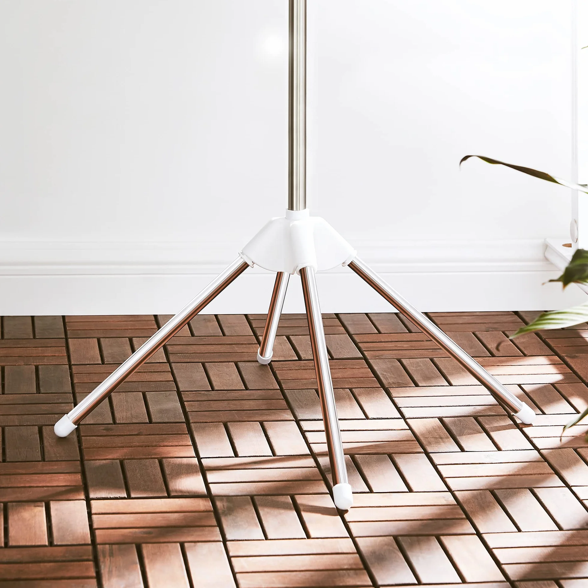 SONGMICS suszarka do ubrań stojąca 3 obrotowe ramiona 150 cm biało-srebrny LLR510W01