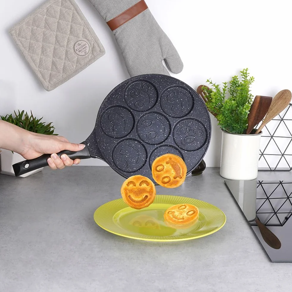 Patelnia granitowa do jajek placków 7 otworów buźki GRANDE 27 cm