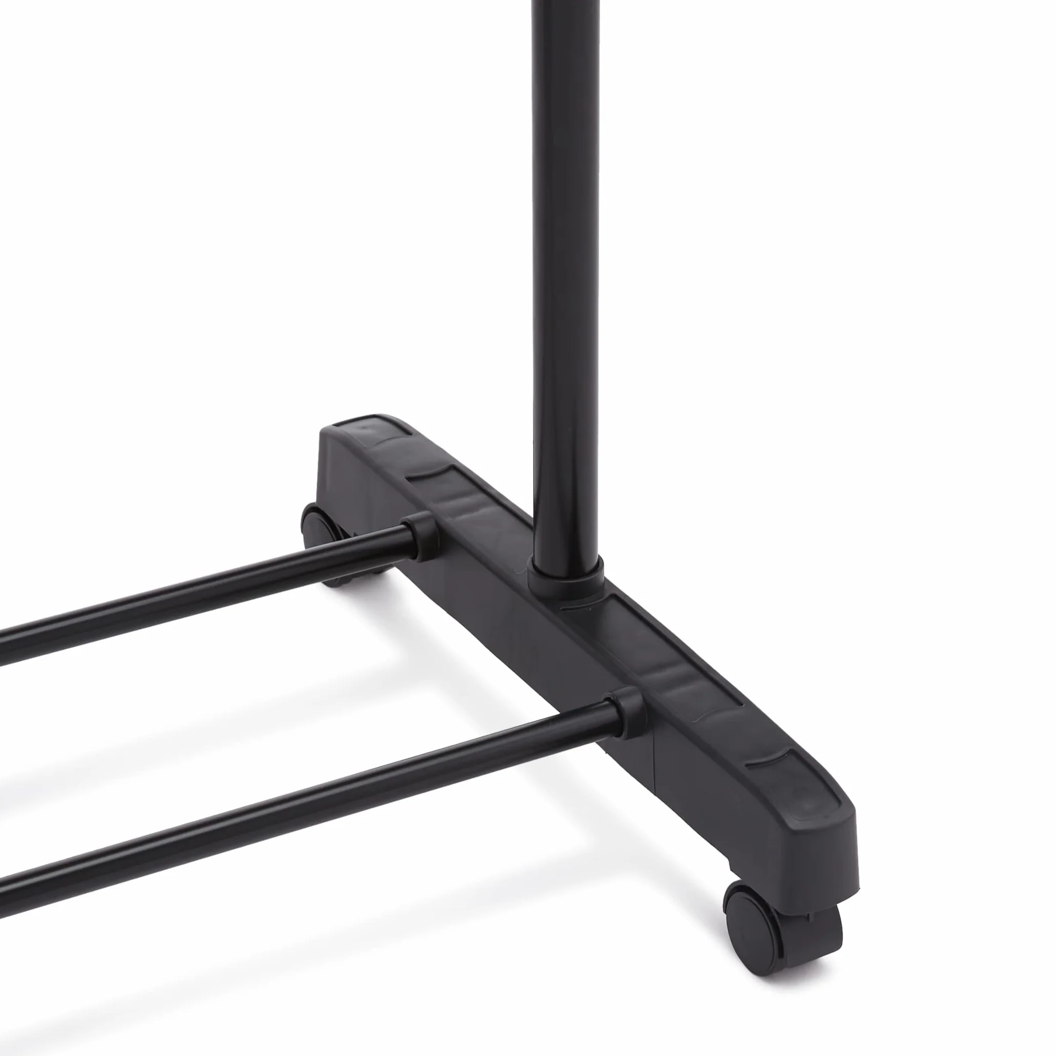Amazon Basics Drążek na ubrania, z kółkami, 91,5-145 x 42 x 134-161 cm, chrom