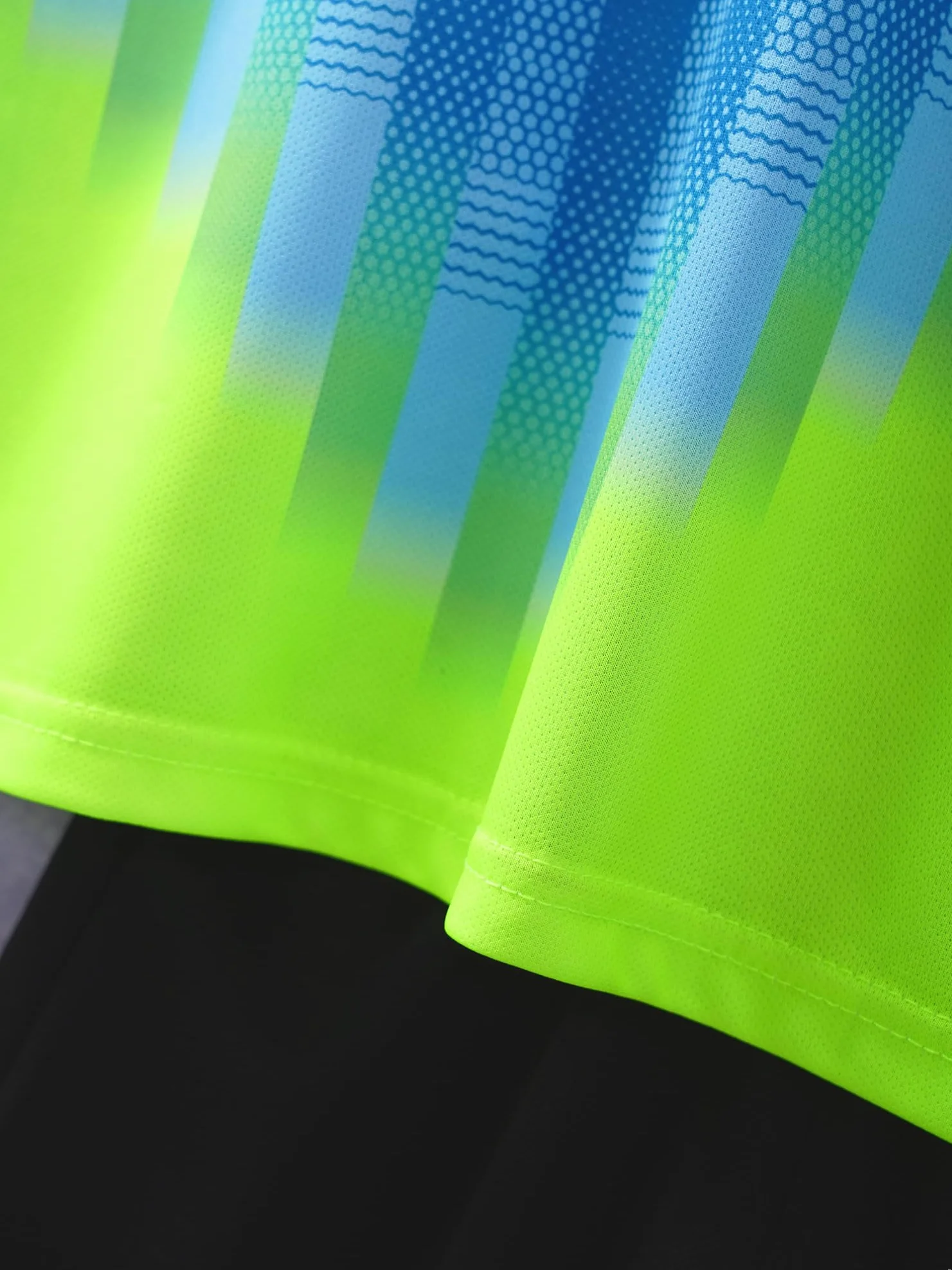 iiniim Chłopięca koszulka piłkarska, zestaw sportowy z krótkim rękawem, koszulka + szorty, zestaw odzieży sportowej, dres treningowy, jogging, piłka nożna, koszykówka, odzież Ax, błękitny, 122-128