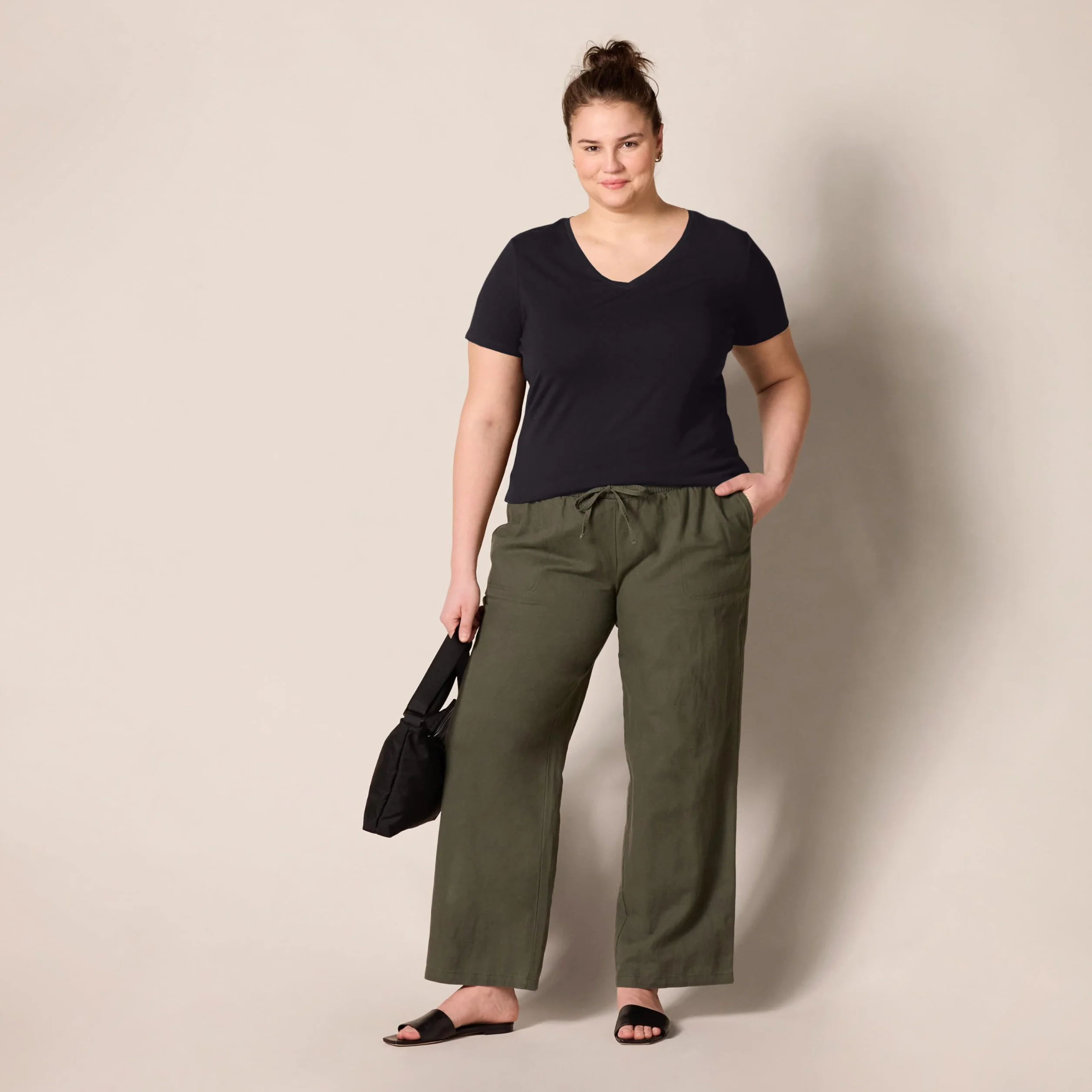 Amazon Essentials Kobiety Koszulka z krótkim rękawem i dekoltem w serek classic fit