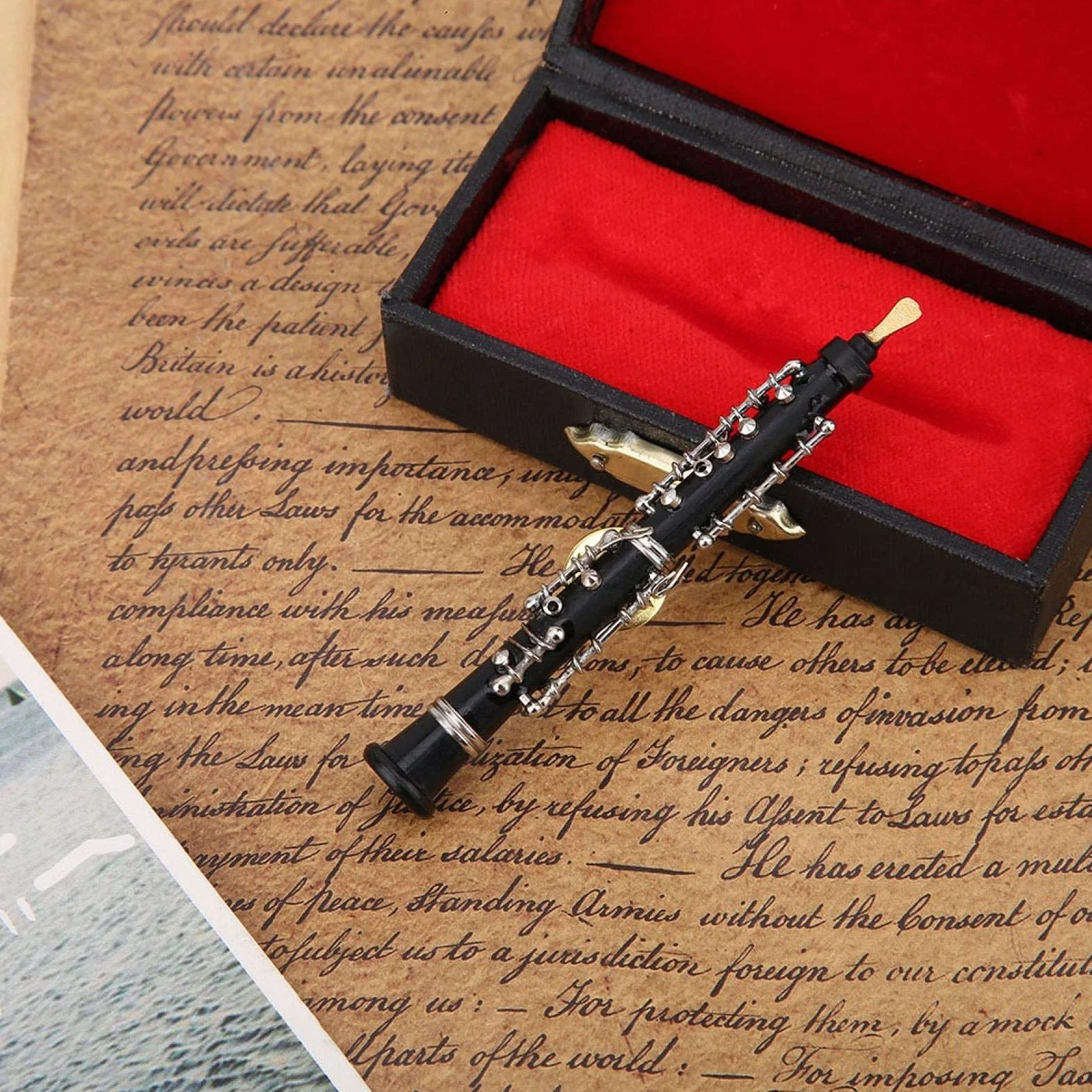 Pozłacany kształt oboju Bakel Mini broszka broszka broszka kreatywne instrumenty muzyczne rękodzieło dekoracja odzieży dla kobiet wesele i do codziennego użytku