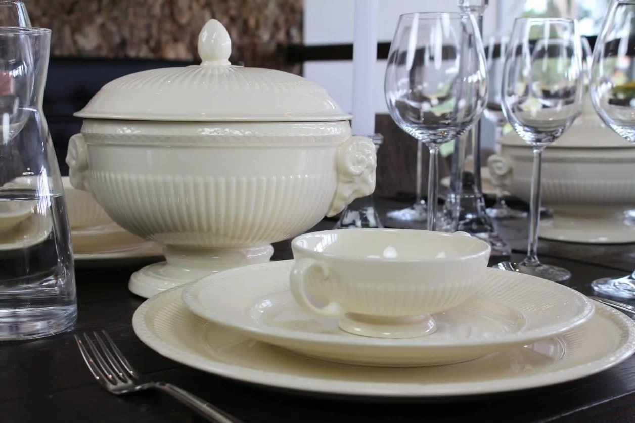 Wedgwood Plato Hondo 23 cm -