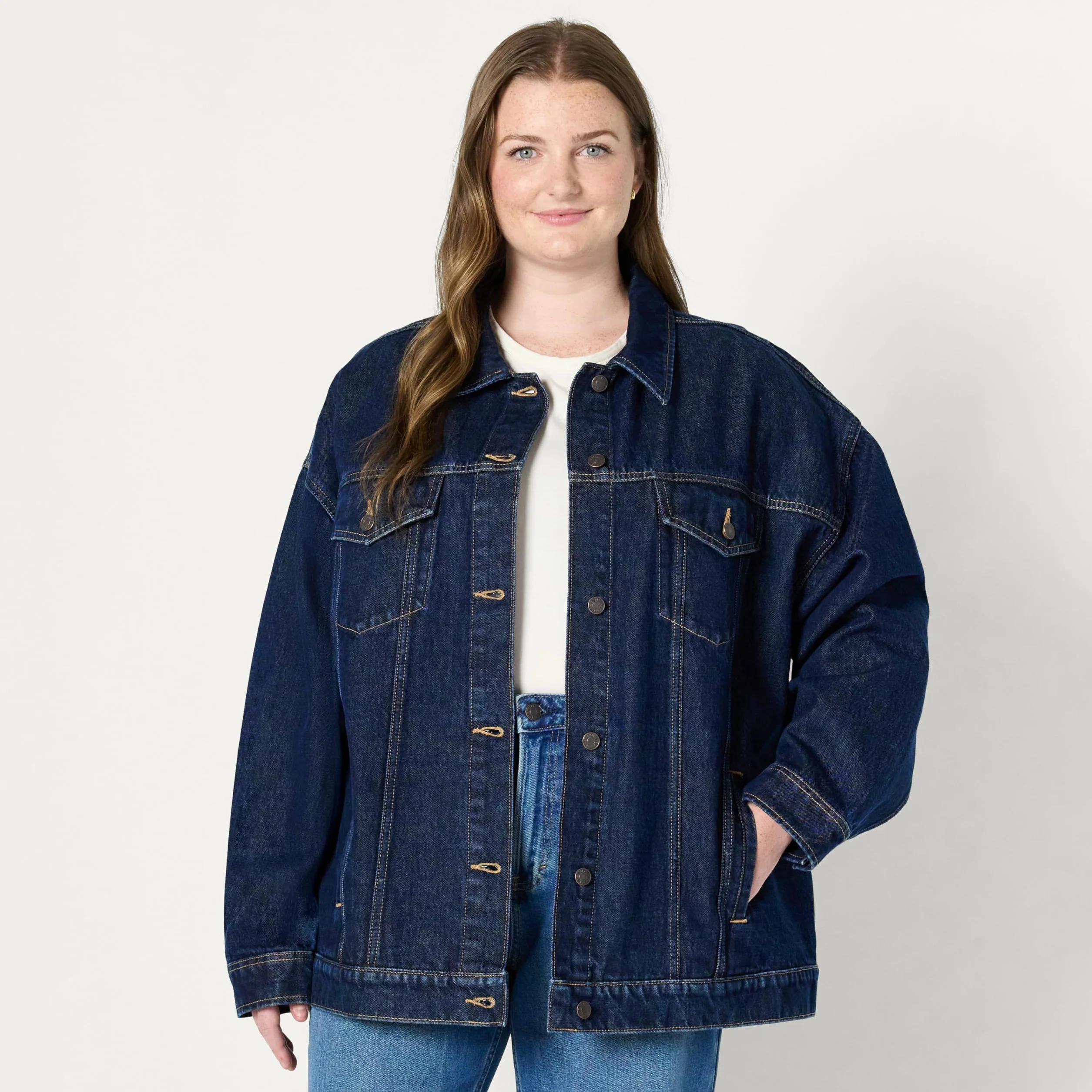 Amazon Essentials Damska kurtka typu trucker Rigid Denim Oversized-Fit
