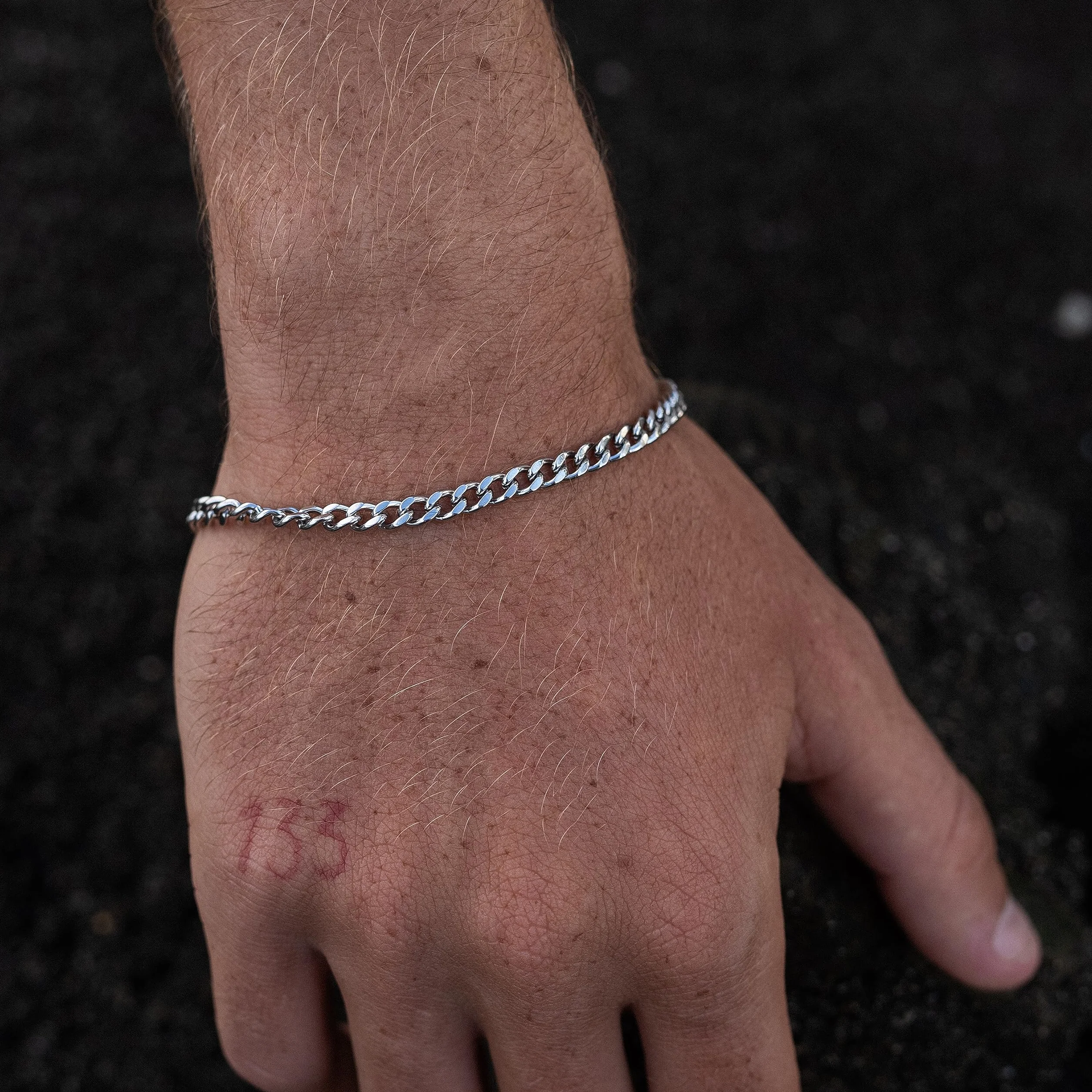 Made by Nami Bransoletka ze stali nierdzewnej z zapięciem na karabińczyk – wysokiej jakości bransoletka ogniwowa – subtelny łańcuszek na rękę dla mężczyzn – różne rozmiary i stal nierdzewna – prezent