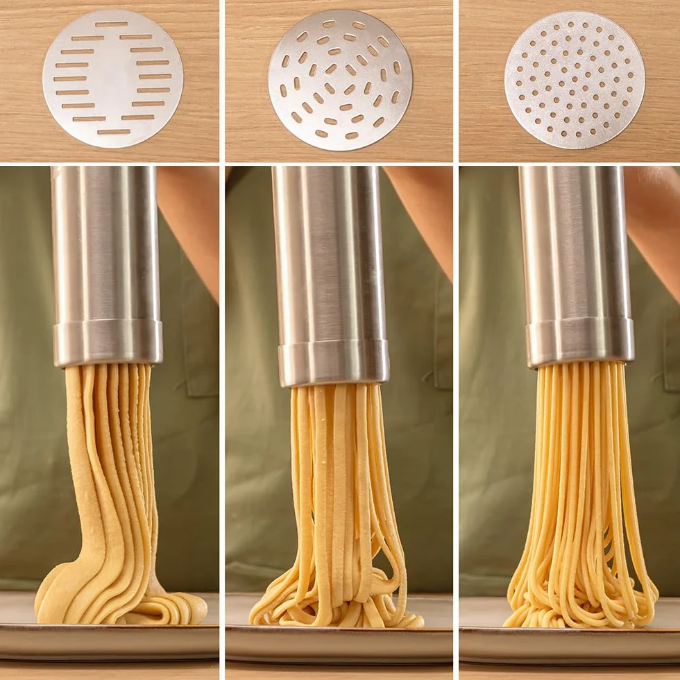 Cecotec Fun EasyPasta bezprzewodowa maszyna do makaronu i churros, 40 W, pojemność 200 g, 3 tarcze w zestawie, przygotuj makaron, spaghetti i makaron, 50 zastosowań na ładowanie baterii