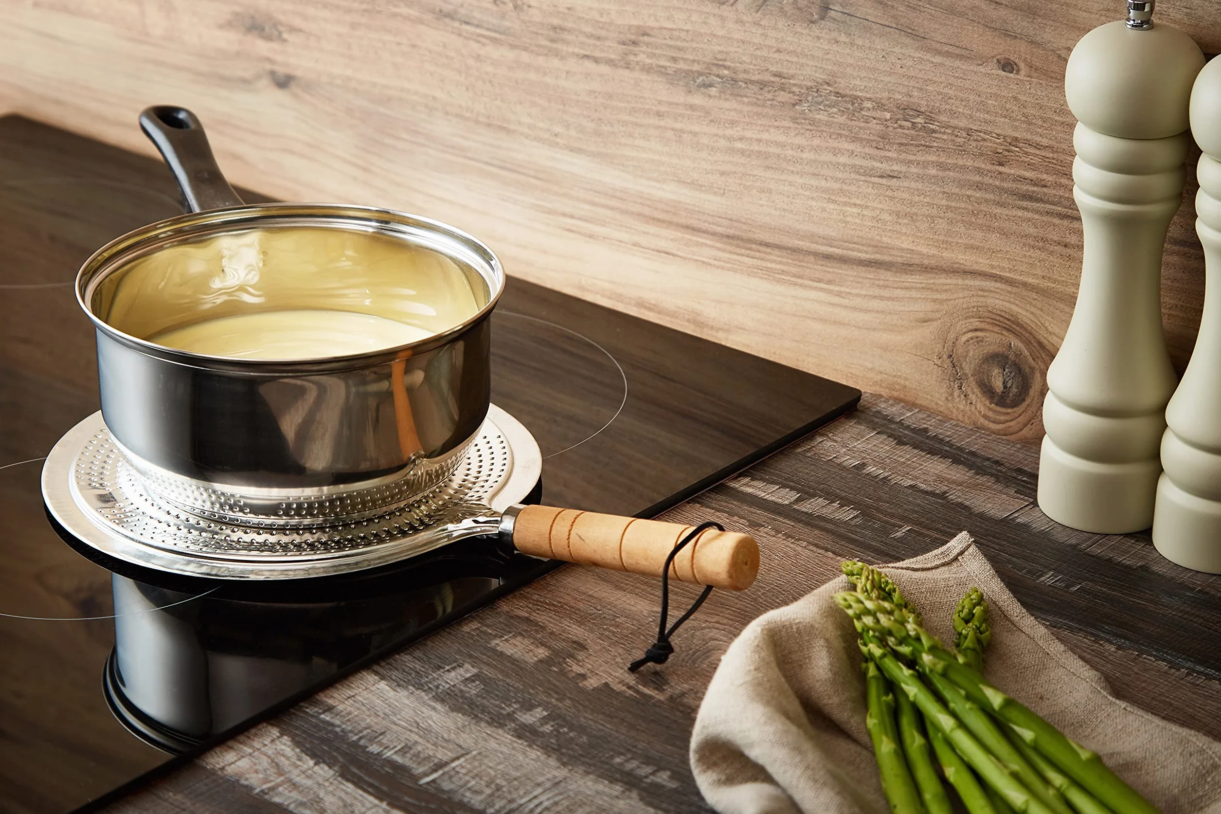 KitchenCraft Kuchenny Dyfuzor Ciepła, Drewniany Uchwyt, Stal Nierdzewna - Kolor Srebrny
