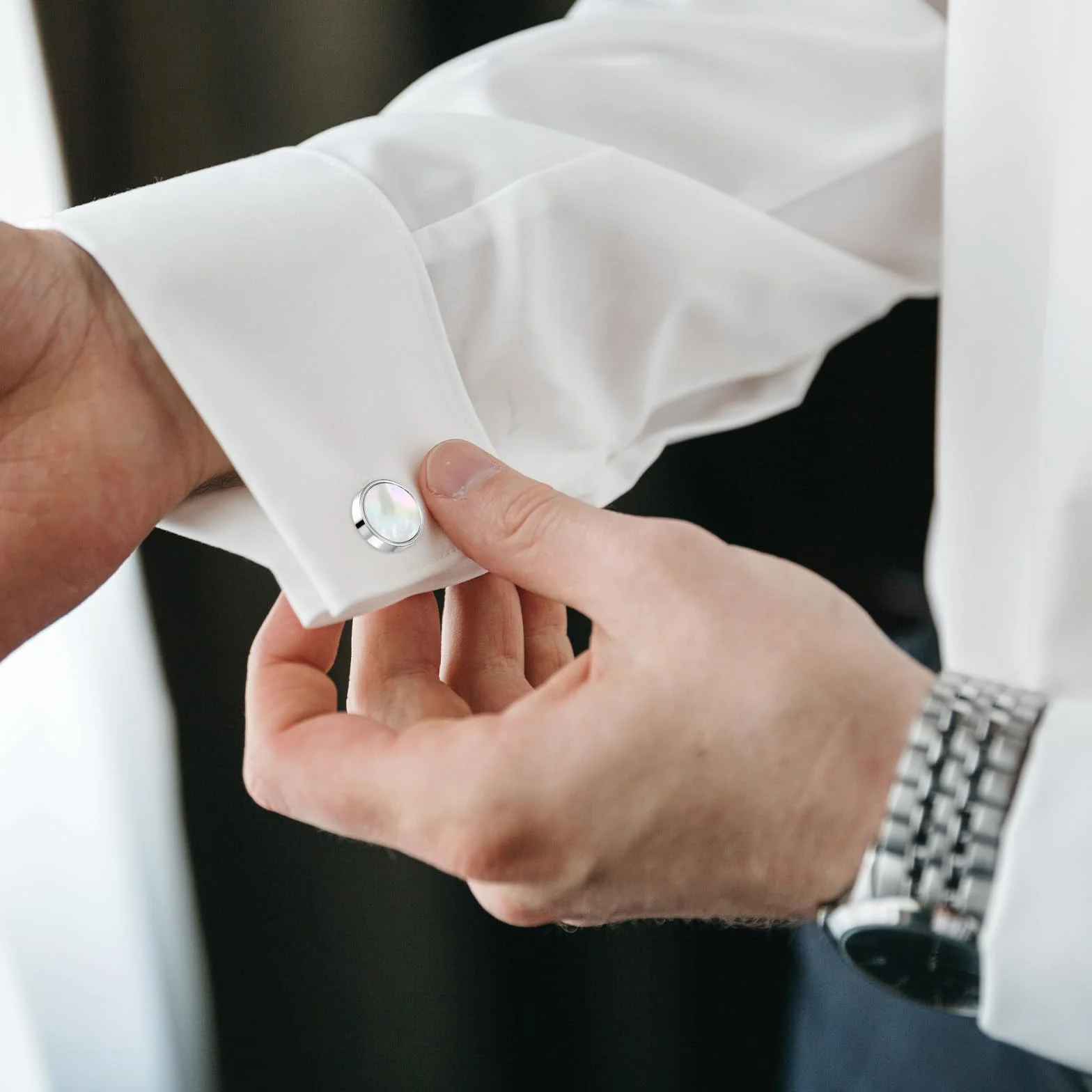 Ouligay Srebrne spinki do mankietów dla mężczyzn z masy perłowej, klasyczne okrągłe spinki do mankietów, zapięcie na klips i guziki, biznesowe lub formalne okazje, prezent dla mężczyzn
