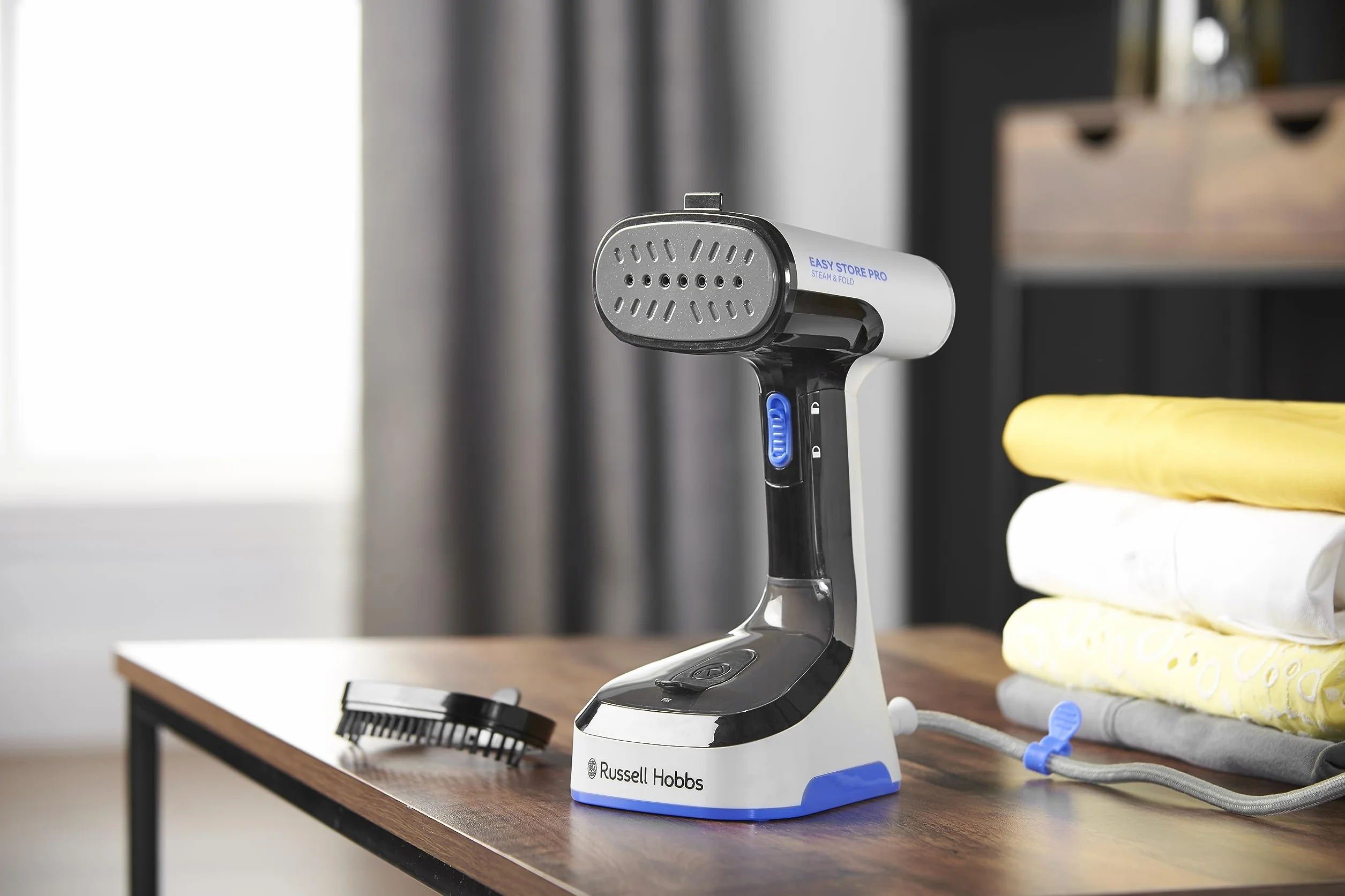 Russell Hobbs parownica do ubrań, mocna 1500W, składana i antybakteryjna, Steam Genie Easy Store, dezynfekuje, szybko się nagrzewa, zbiornik 150ml, dysza do tkanin, idealna w podróży, 26740-56