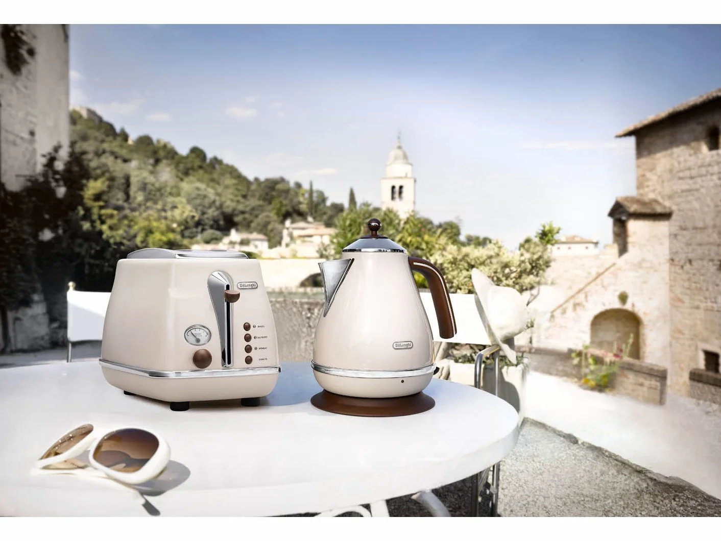 De'Longhi Icona Vintage CTOV 2103.BG toster z 2 gniazdami z nasadką do bułek, toster z 6 poziomami opiekania, funkcja rozmrażania i podgrzewania, ze stali nierdzewnej w eleganckim stylu retro, beżowy