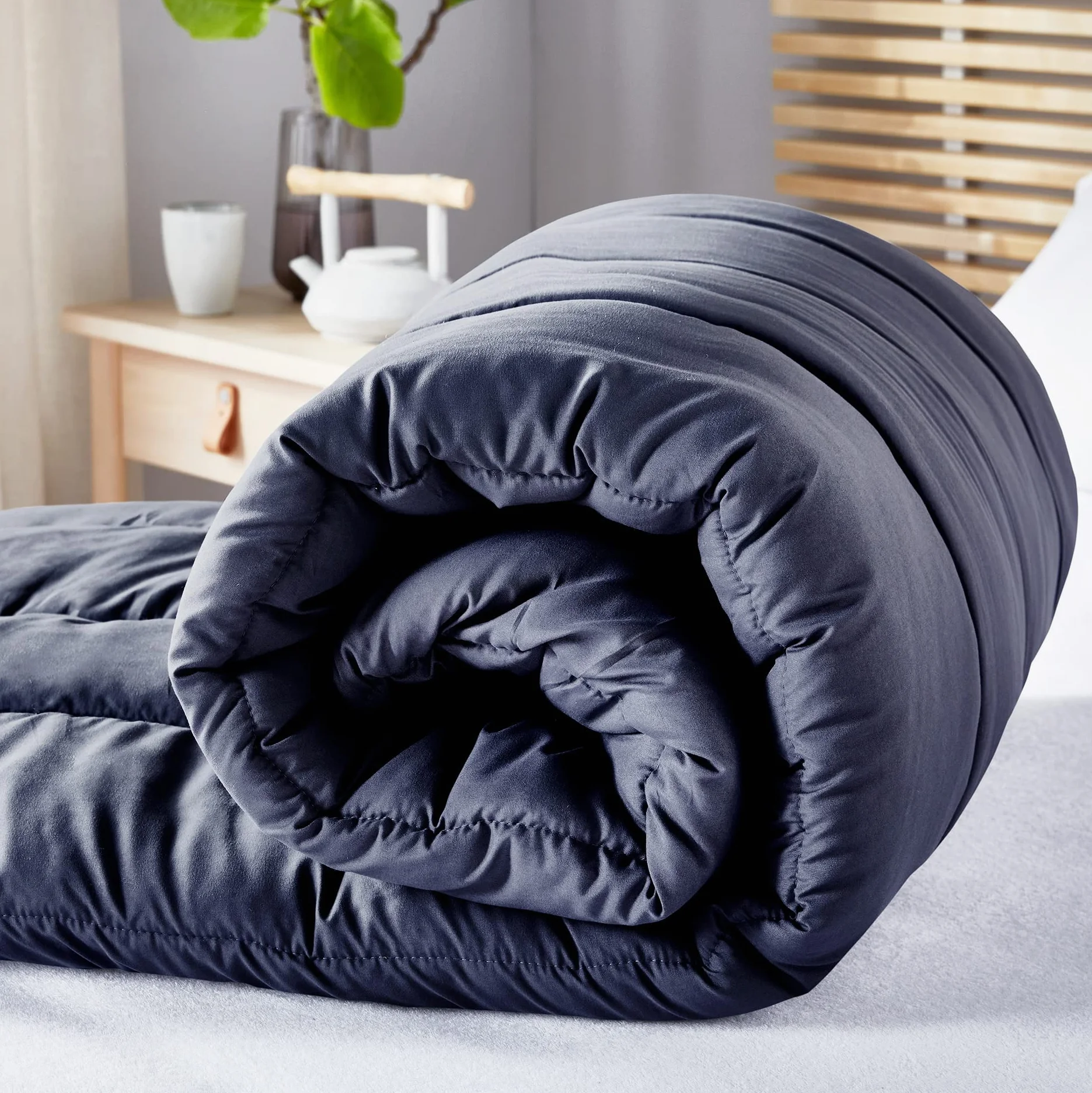 Pikolin Home Hipoalergiczna kołdra/poszewka na kołdrę, w dotyku pióra, jesień-zima, 300 g/m², włókno, jasnoszara i naturalna, Cama 100/105-180 x 220 cm