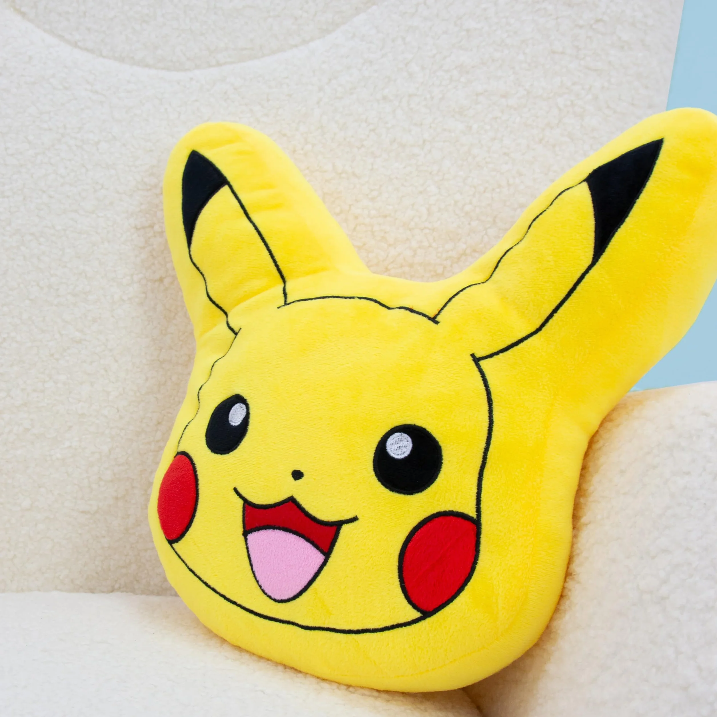 Character World oficjalna poduszka Pokemon Pikachu plusz 35 cm x 35 cm