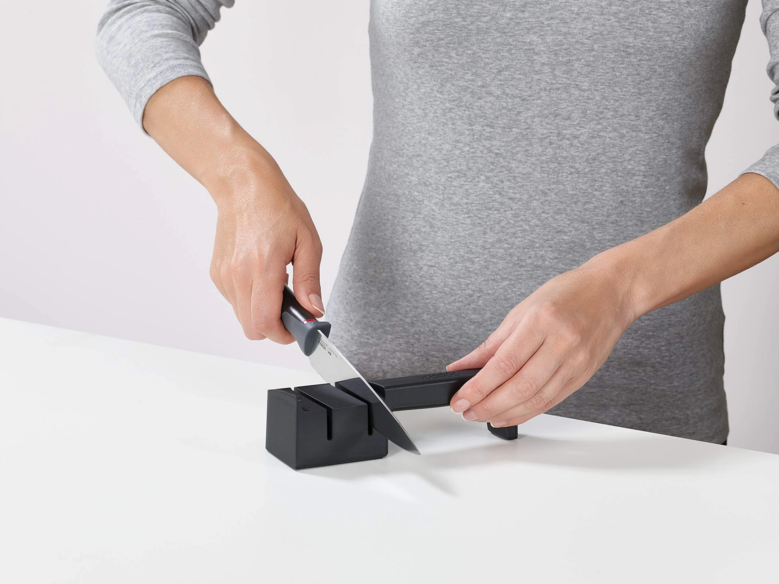 Joseph Joseph Elevate Knives SlimBlock 5-częściowy zestaw noży ze zdejmowaną szlifierką do noży – czarny