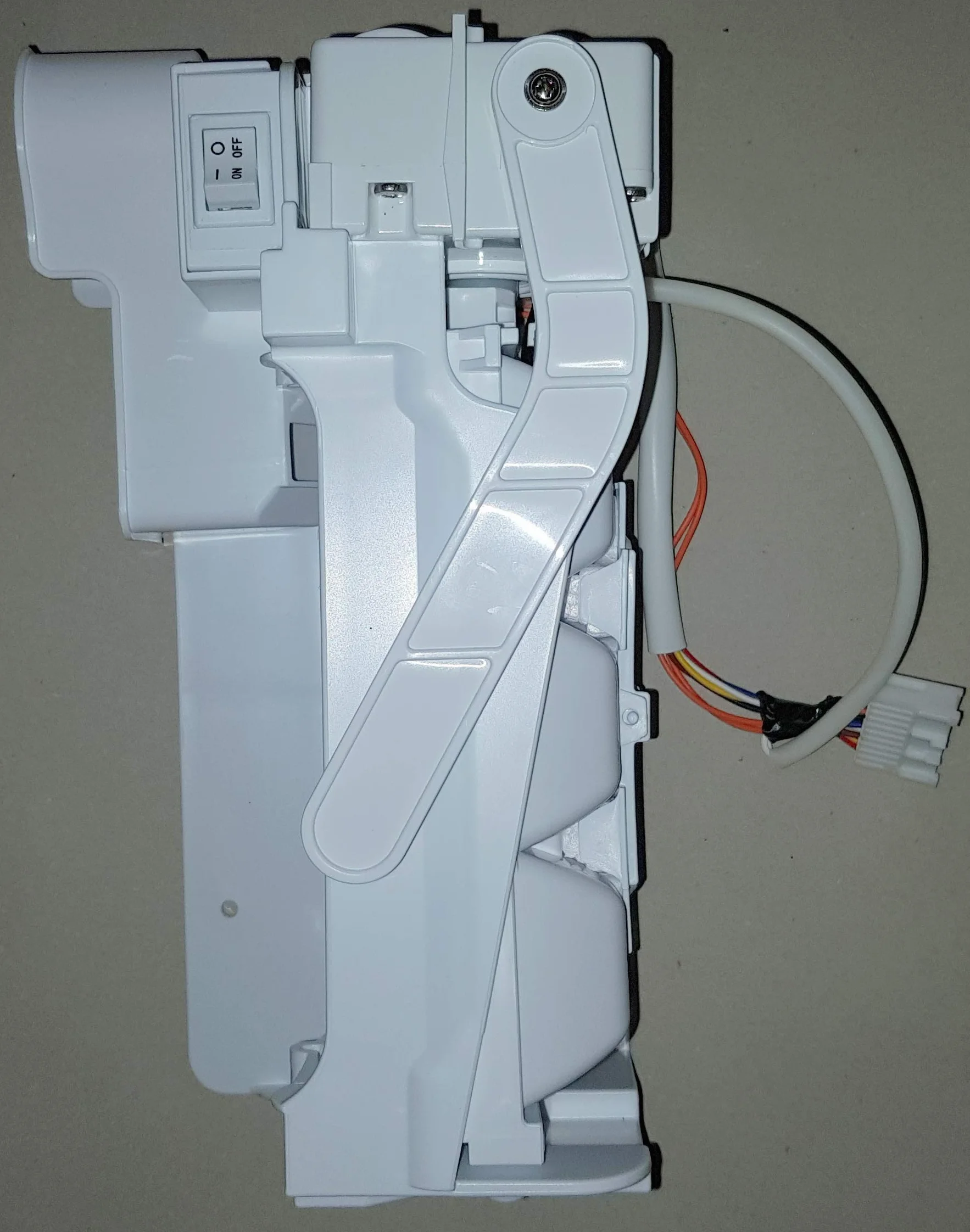 LG AEQ32178402 Icemaker Assembly Kit maszyna do lodu