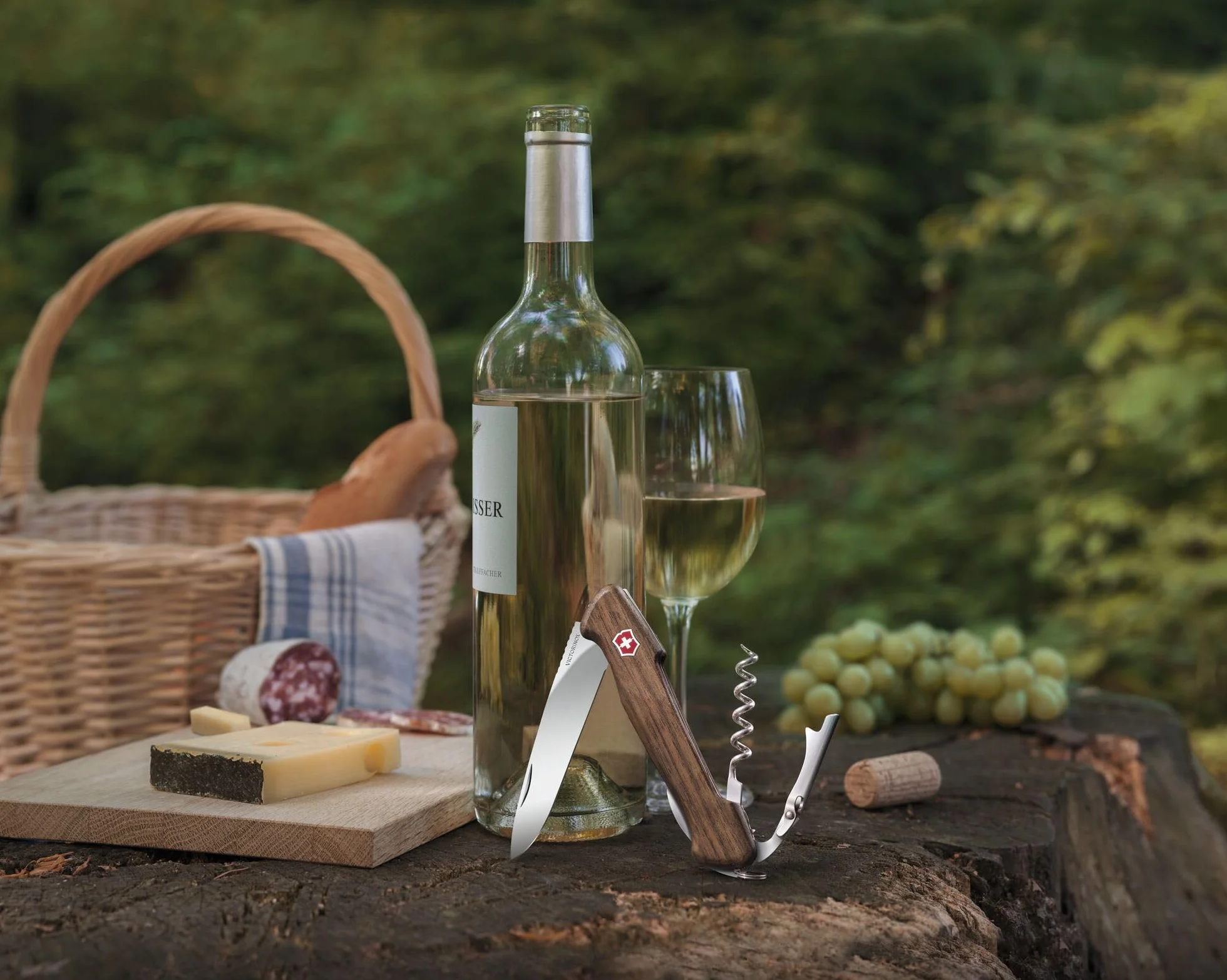 Victorinox Wine Master Taschenmesser 6 Funktionen Feststellklinge Nussbaumholz