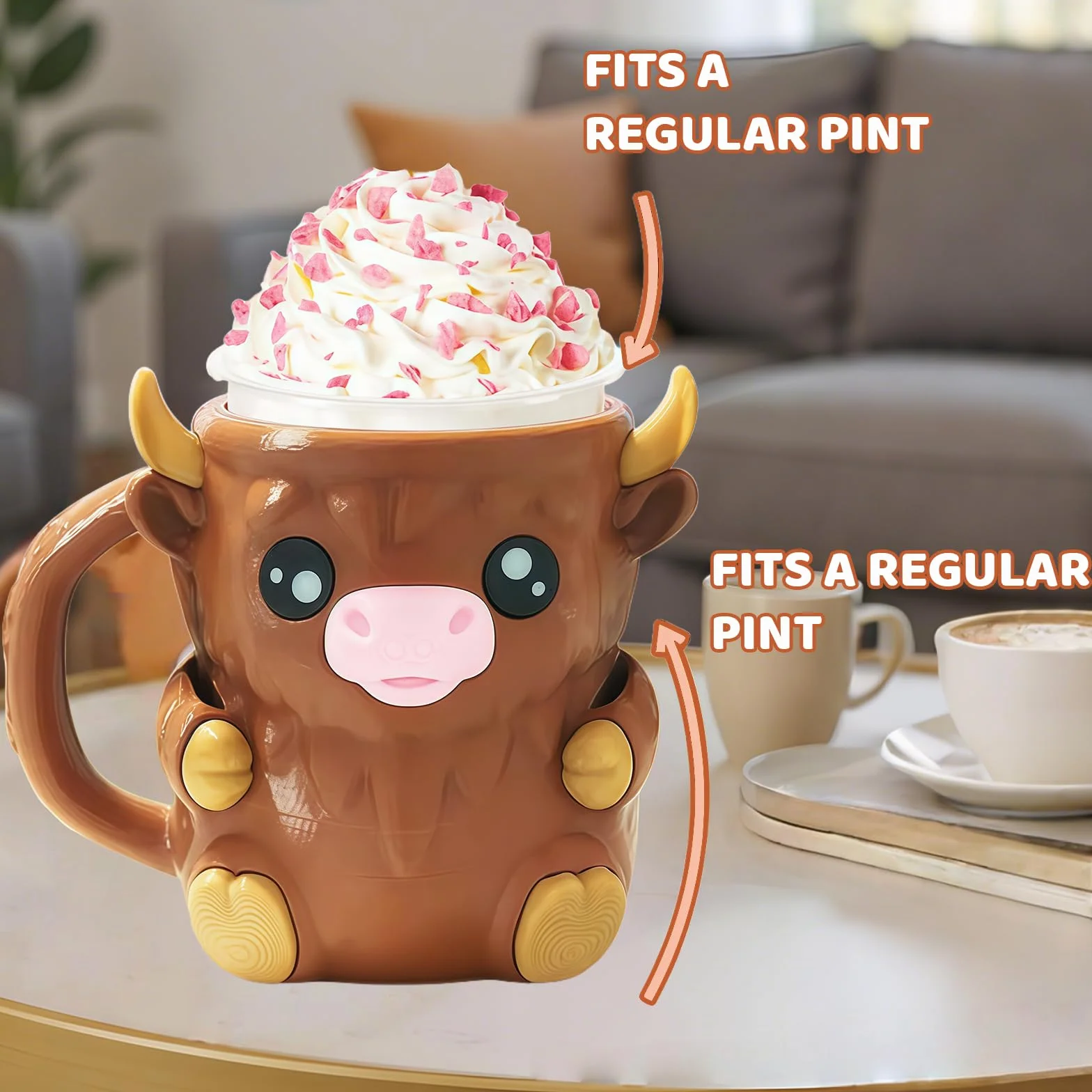 Yamobi Cute Highland Cow Ice Pint Holder, uchwyt na pintę lodu z łyżeczką, 473 ml zapobiegający zamarzaniu rąk kubek na lody z otworem na łyżkę, tajna szuflada na przekąski