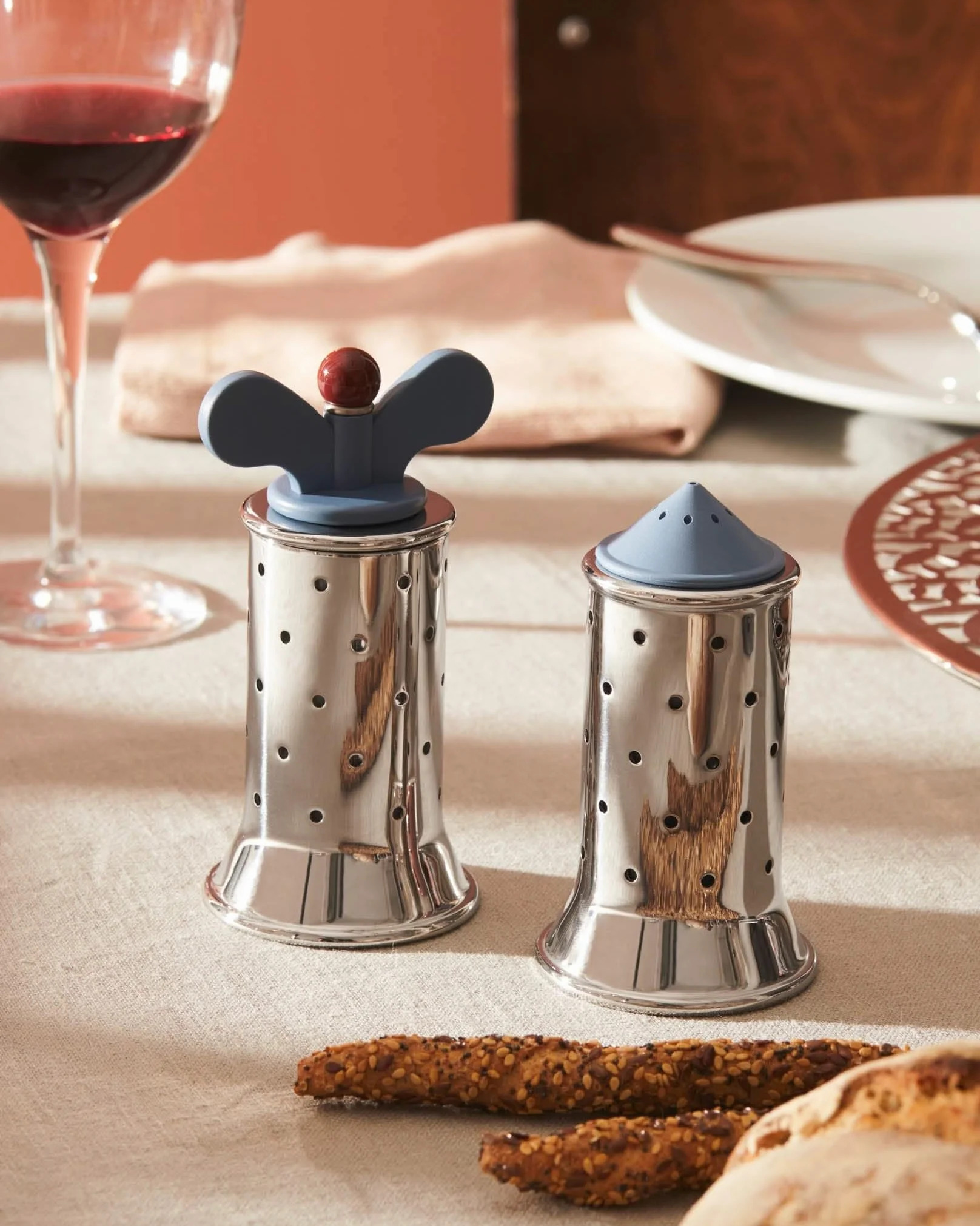 Alessi Kółko solne niebieskie MGSAL średnica 6,3 cm wysokość 11,3 cm