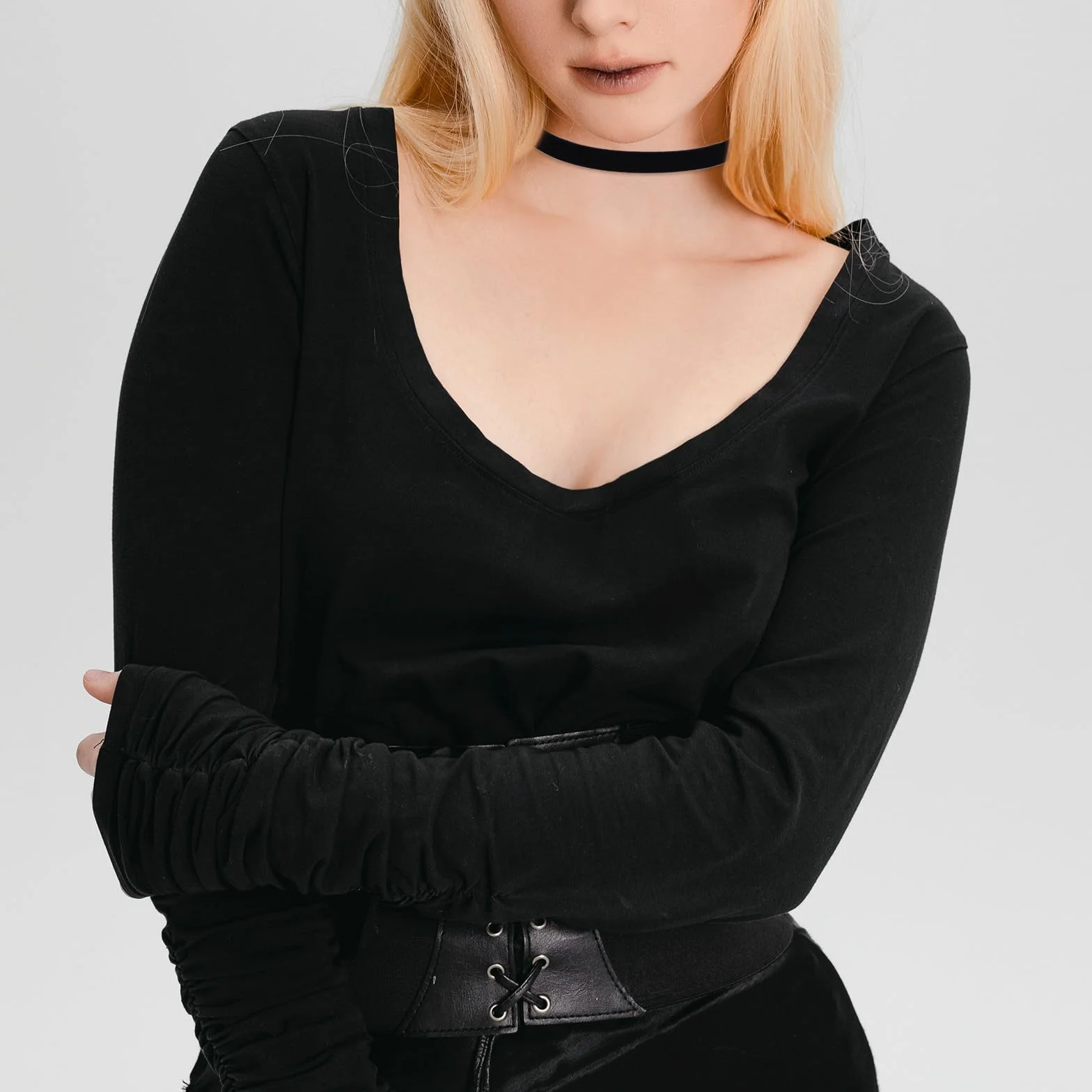 Gjinxi Zestaw czarnych naszyjników typu choker, gotycki czarny aksamitny naszyjnik typu choker, dla kobiet, prezenty urodzinowe, biżuteria na Halloween, cosplay, 2 szt