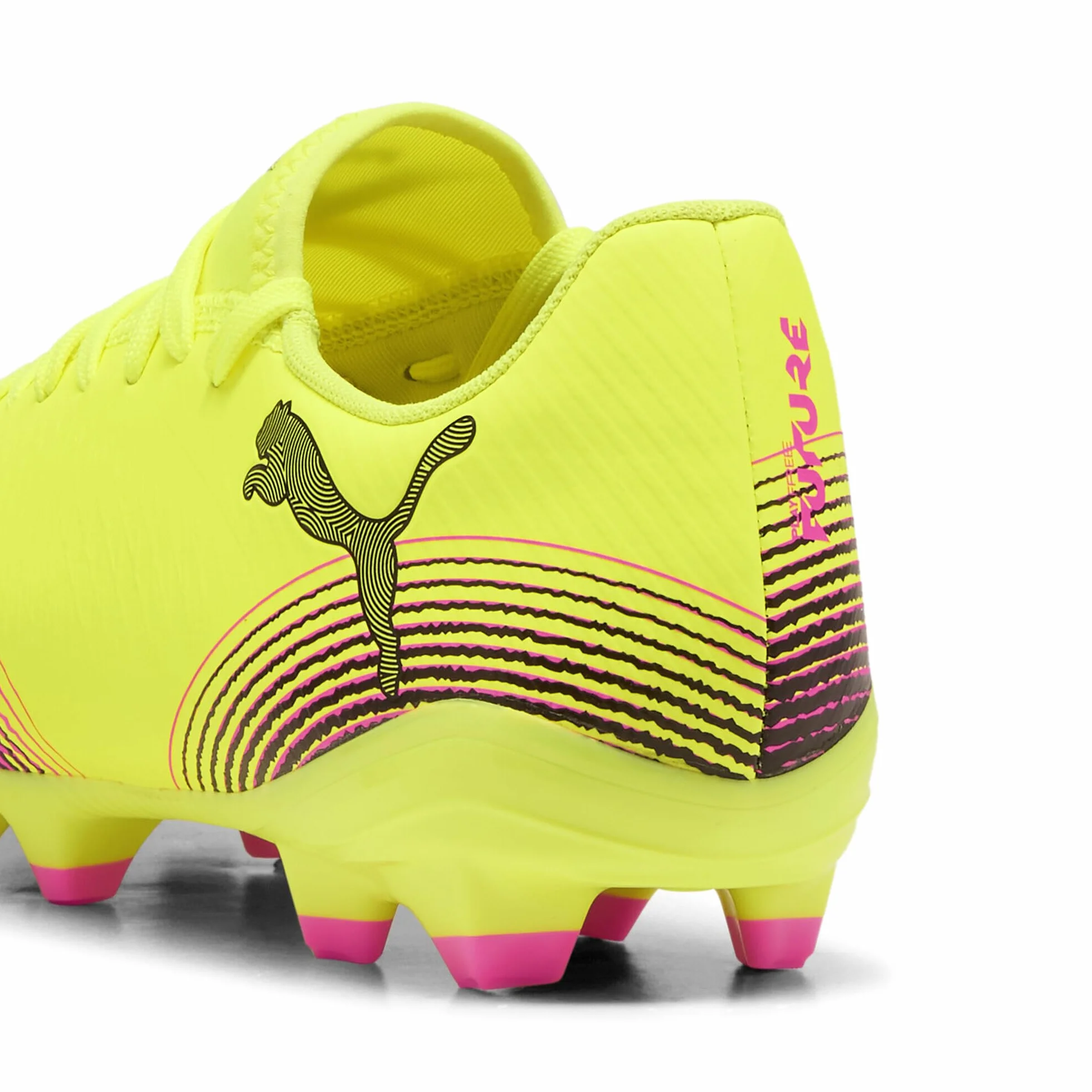 PUMA Kobiety Future 8 Play Fg/Ag Wn'sButy do piłki nożnej