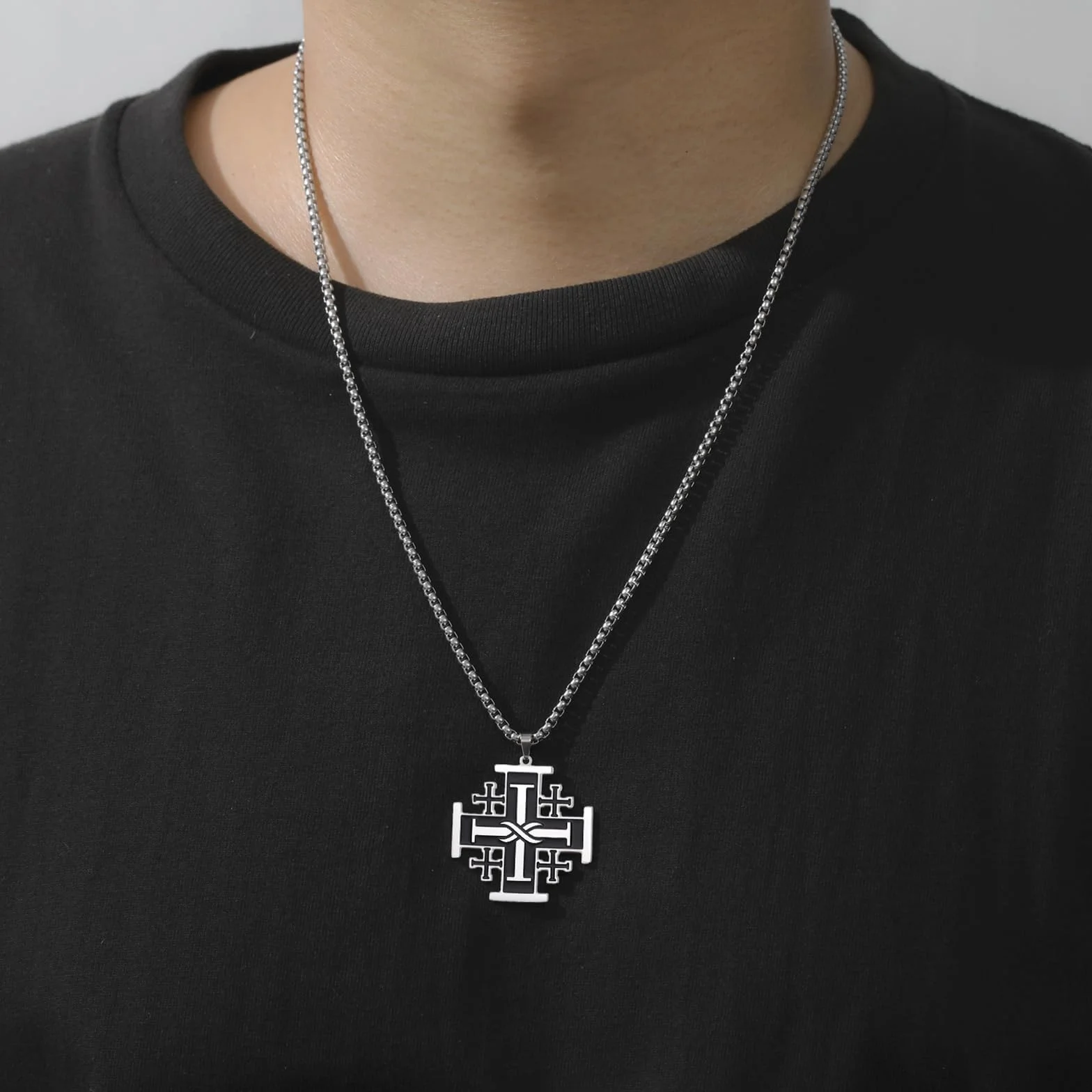 VASSAGO Krzyż Jerozolimski, naszyjnik ze stali nierdzewnej, krzyżowcy, wisiorek, naszyjnik, religijne oświadczenie, modlitwa, amulet, średniowieczny chrzest, biżuteria, prezent dla mężczyzn i kobiet