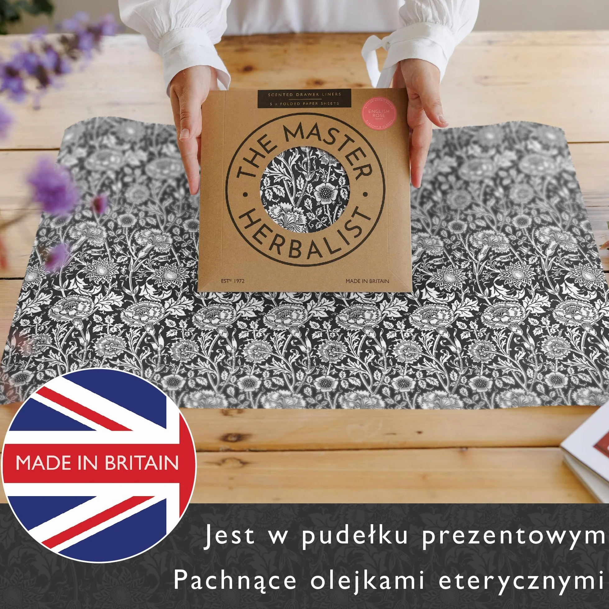 Wkładki do szuflad o zapachu drzewa sandałowego czarne William Morris Pink & Rose 5 arkuszy 60 x 42 cm z olejkiem eterycznym