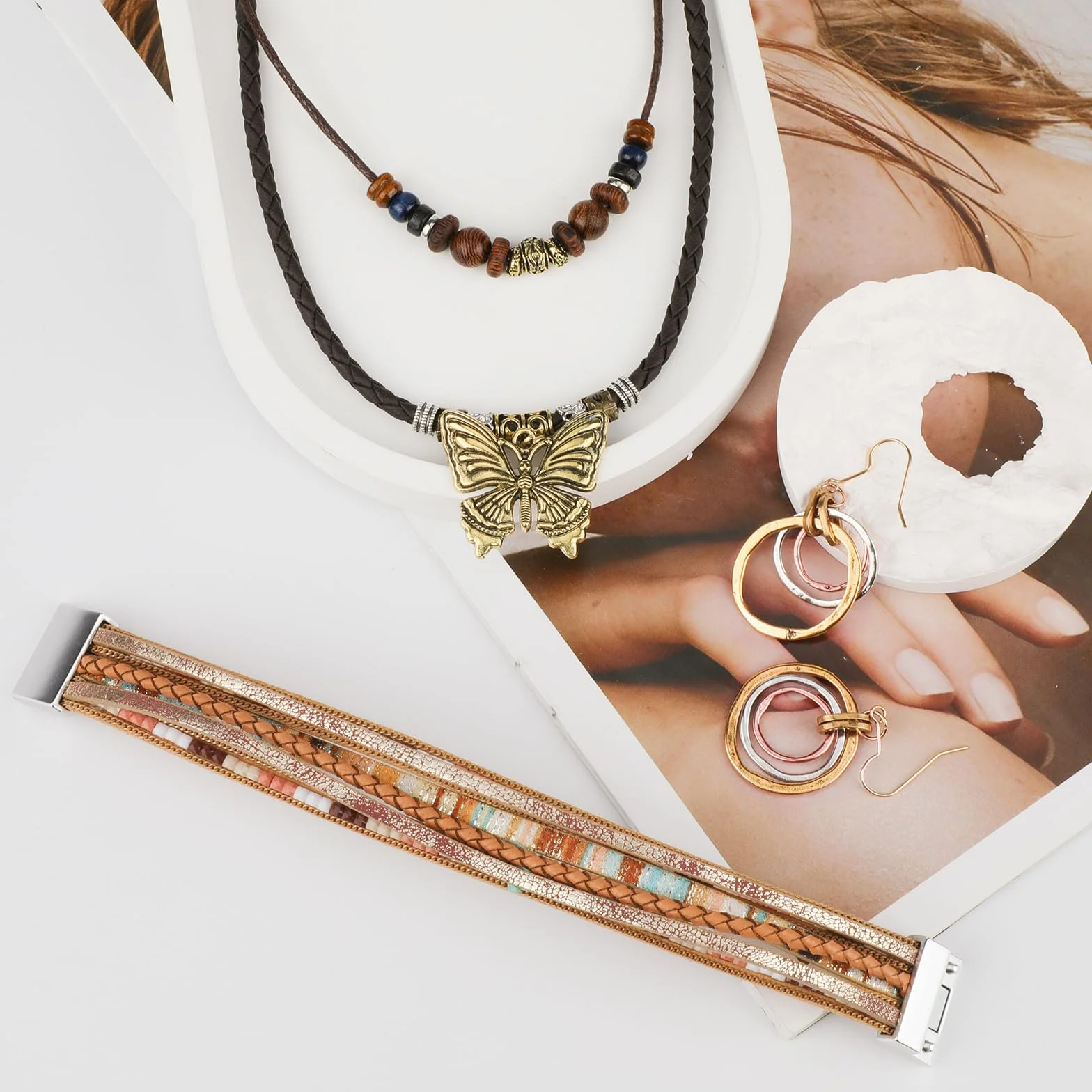 Czeska biżuteria: skórzane bransoletki, Vintage naszyjnik motyl, boho kolczyki koła, M