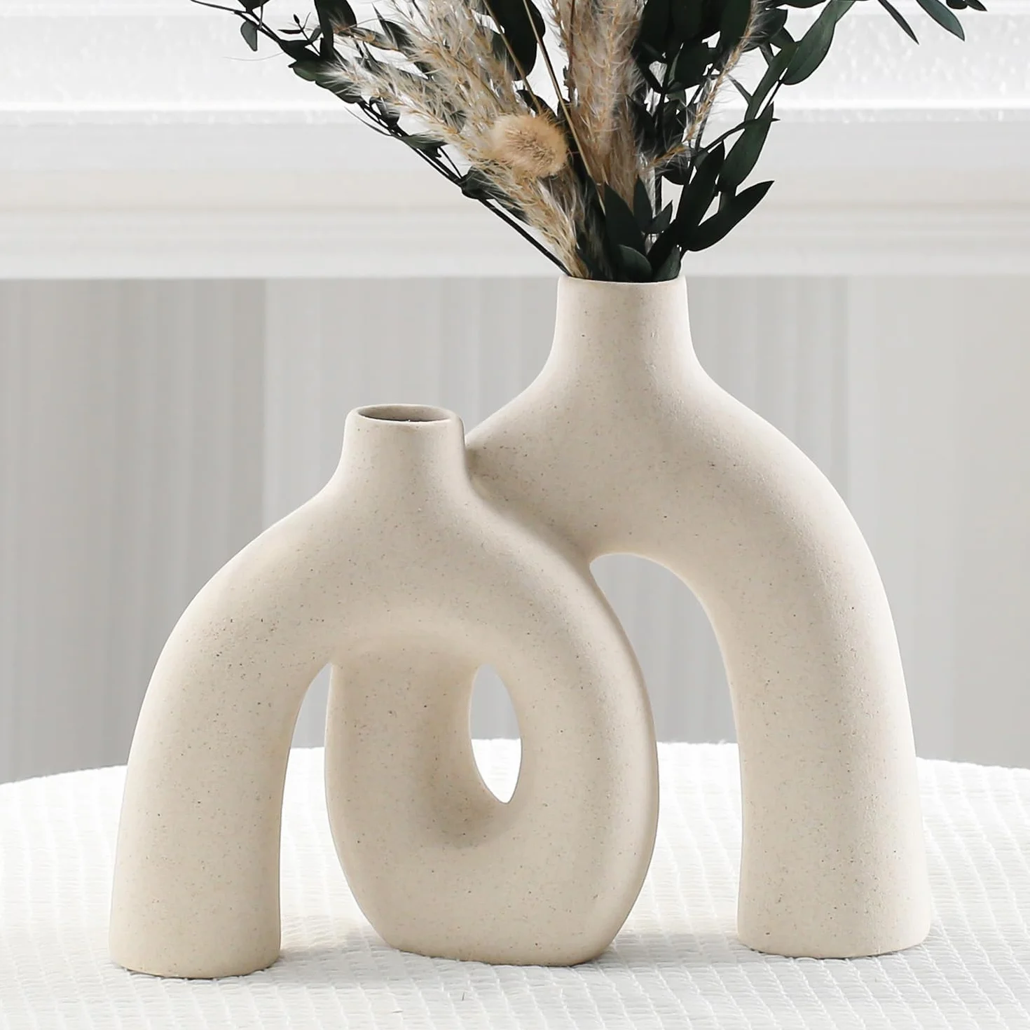 Wazon ceramiczny boho beżowy do dekoracji wnętrz