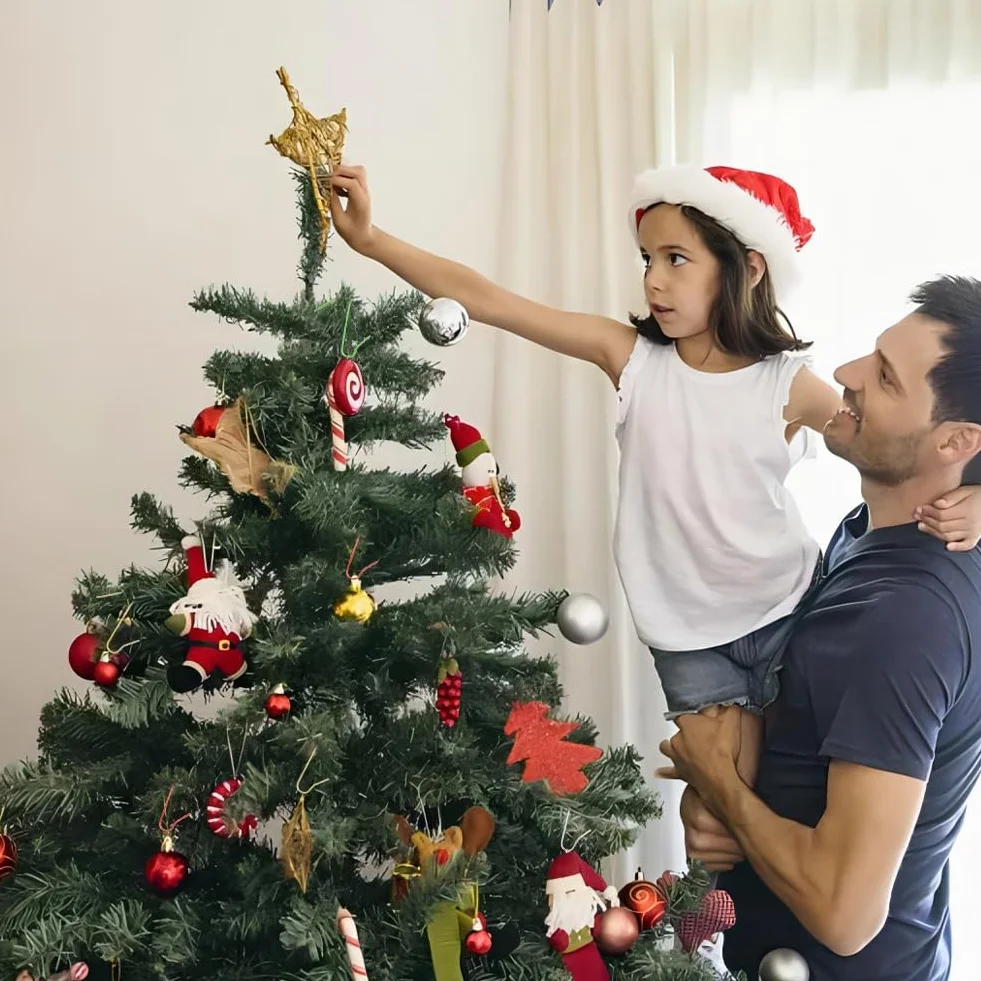 LUVDECO 80 sztuk Świąteczna ozdoba Haczyki Osłona Choinka Dekoracje w kształcie litery S Metalowe wieszaki Świąteczne Złote Srebrne Czerwone Zielone Do Dekoracji Domu Impreza 40 mm
