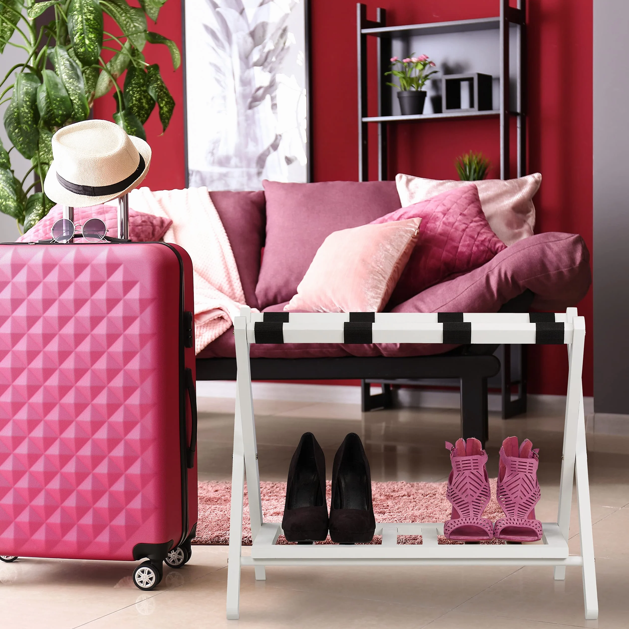 Relaxdays Składany stojak do walizki, drewniany, wys. x gł.: 54,5 x 66 x 44,5 cm, 2 półki, do przechowywania walizki, hotelu, biały