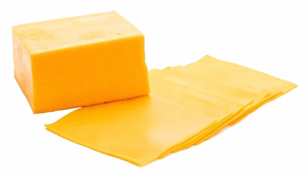 Schronisko Bukowina Ser Cheddar Medium 100 g Plastry
