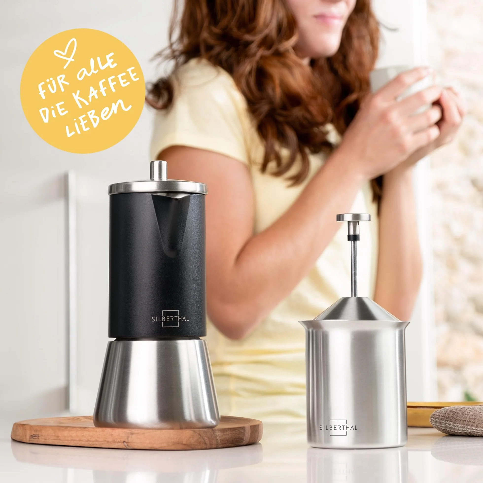 SILBERTHAL Ręczny spieniacz do mleka ze stali nierdzewnej 400 ml - z podziałką skalą - Emulgator Barista Idealna pianka do mleka Cappuccino i Latte Macchiato