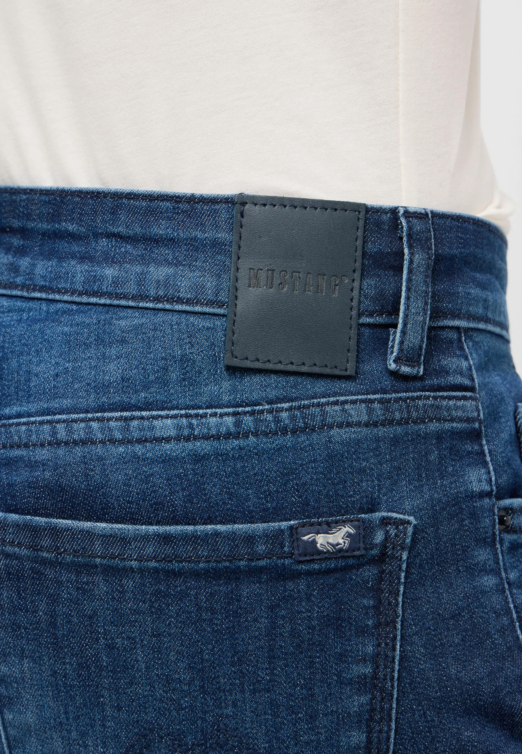 MUSTANG Styl Crosby Relaxed Straight - Dżins Kobiety
