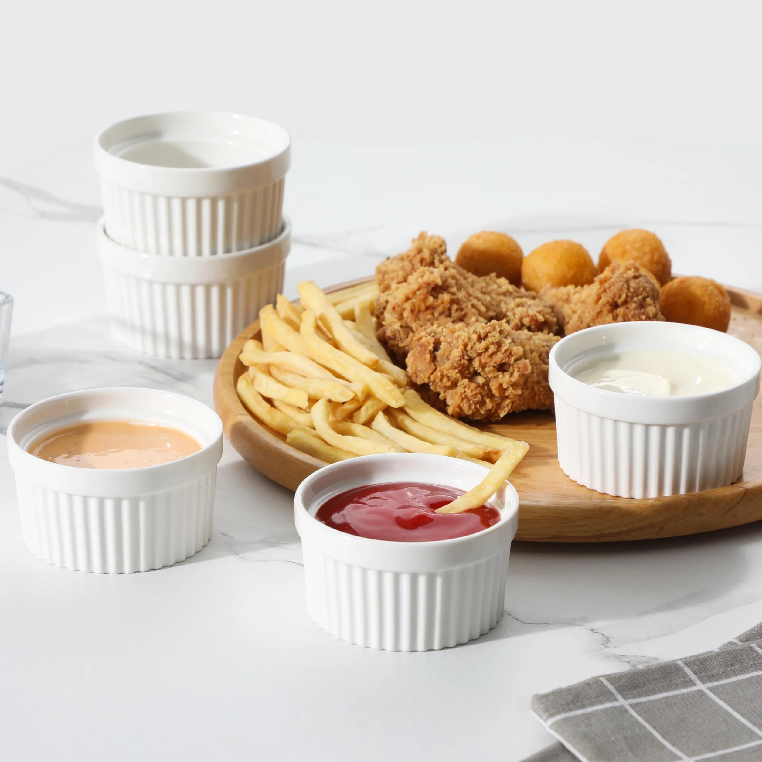MALACASA Seria Ramekin zestaw 6 miseczek do sufletu 140 ml odporne na piekarnik 8,8 x 4,9 cm białe