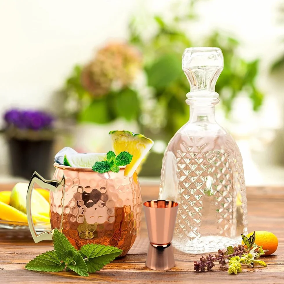 Zestaw 2 miedzianych kubków do Moscow Mule, 2 słomki do picia, 1 jigger, kubki koktajlowe do delektowania się koktajlami, zimnymi napojami, piwem, wódką (500 ml)