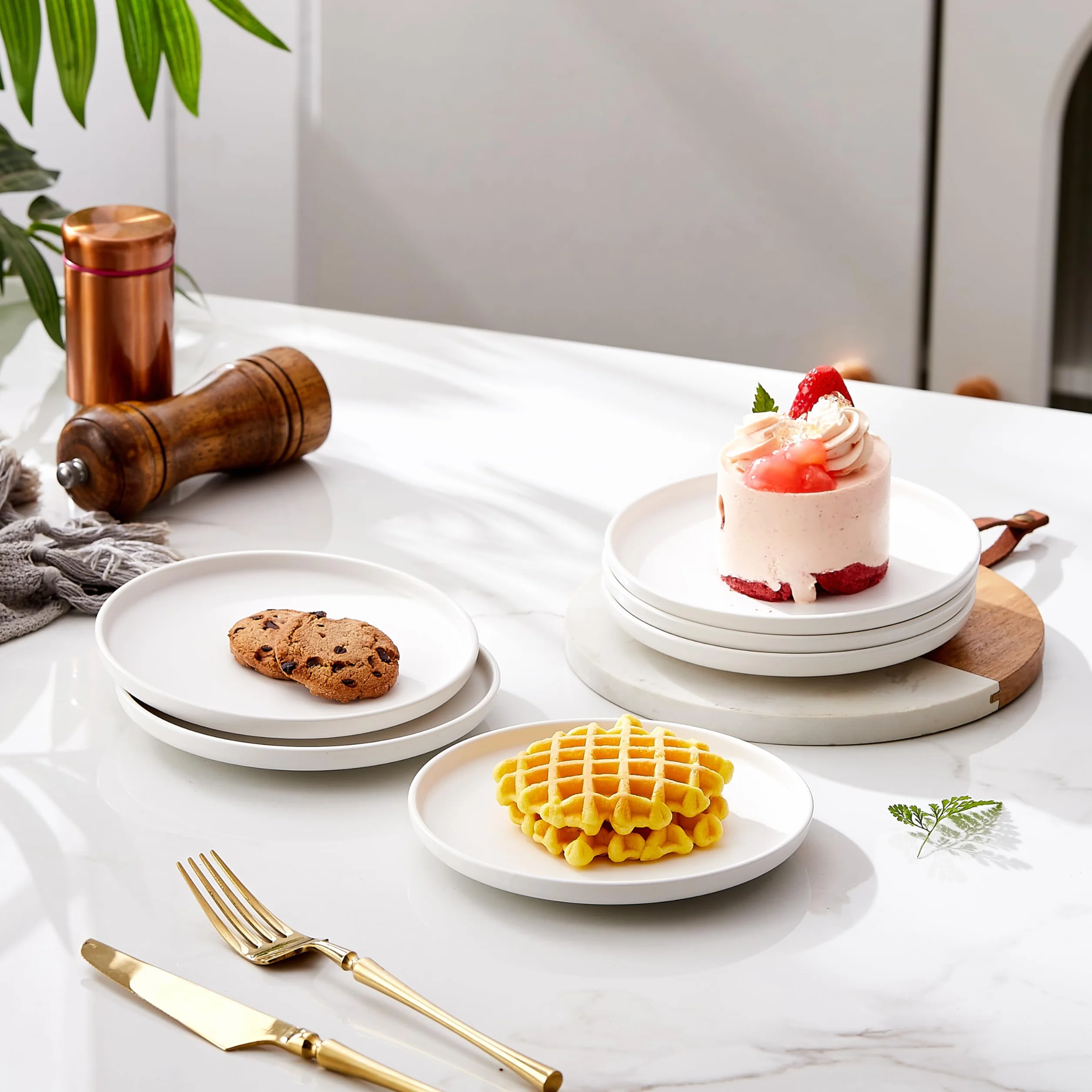 Ceramiczne talerze do przystawek 15 cm, zestaw 4 małych talerzy deserowych mini, kompatybilne z kuchenką mikrofalową i piekarnikiem, talerze na przekąski, chleb, masło, desery, ciasto