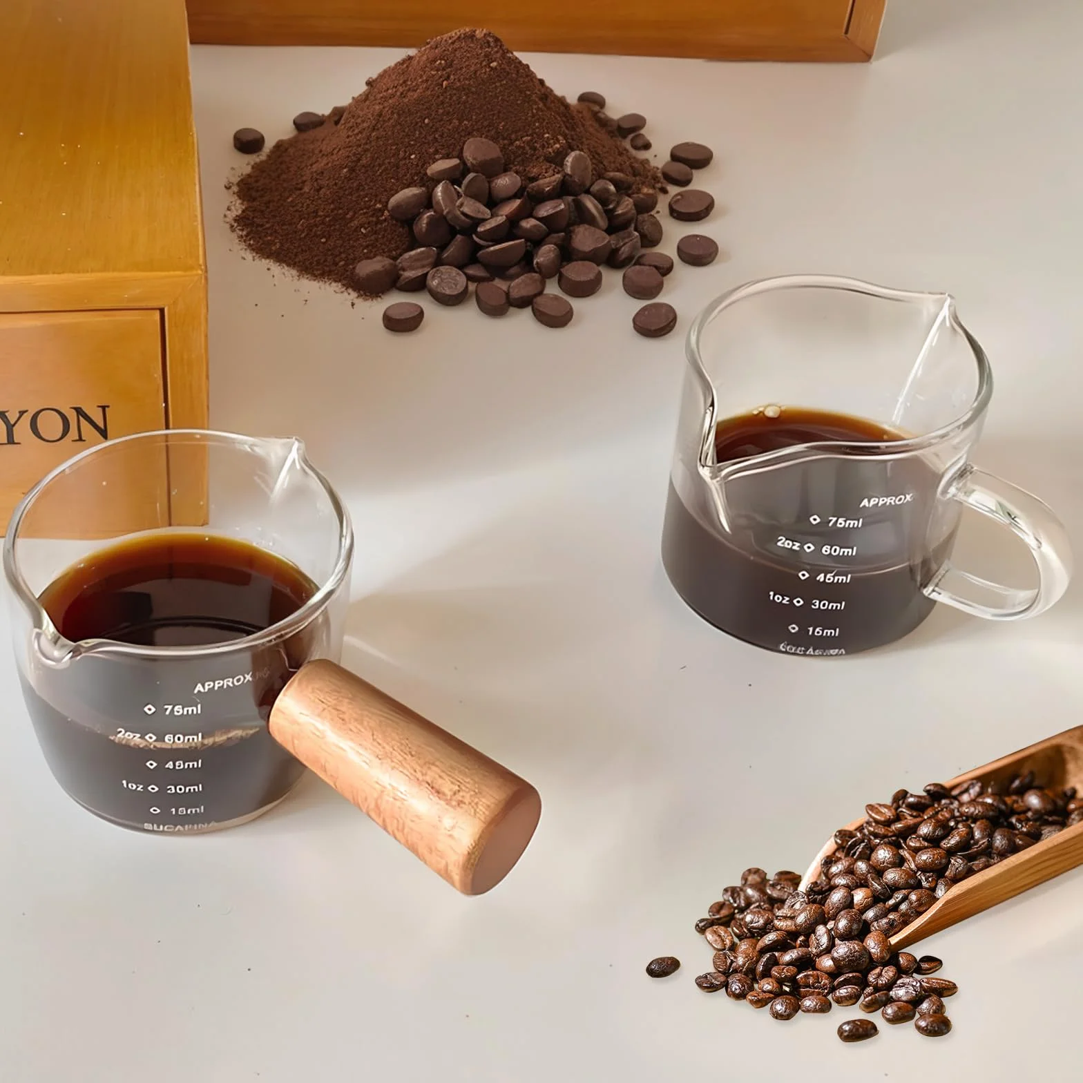 2 sztuki filiżanek do espresso z uchwytem, szklane szklanki do espresso 2.5 oz z miarką i podwójnym odpływem, wielokrotnego użytku szklana miarka z V-kształtnym wylewem do kawy, mleka, soku