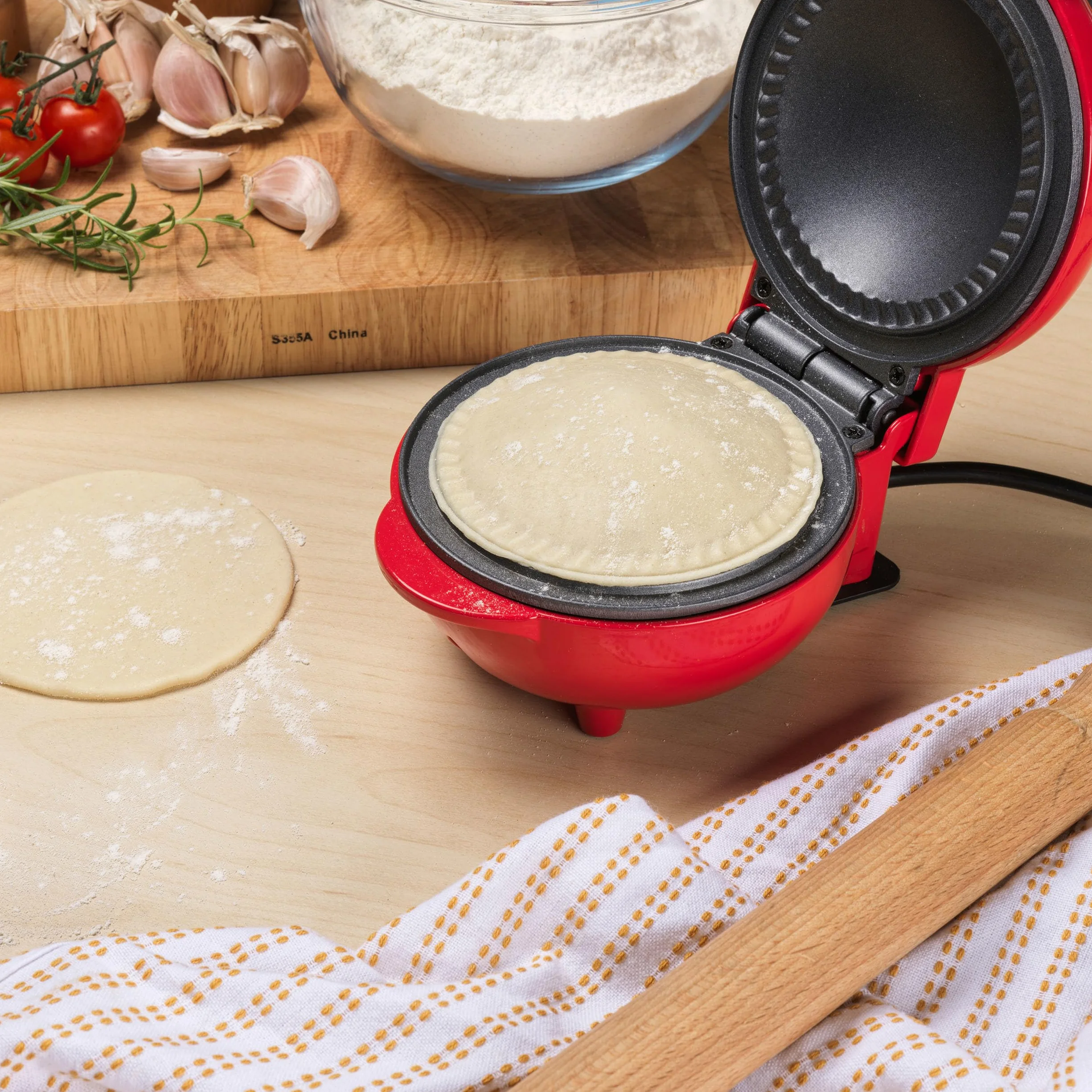 Giles & Posner EK4914 Mini maszyna do robienia ciast, płyta nieprzywierająca 12,5 cm, podgrzewanie wstępne 3 min, krawędź do zaciskania